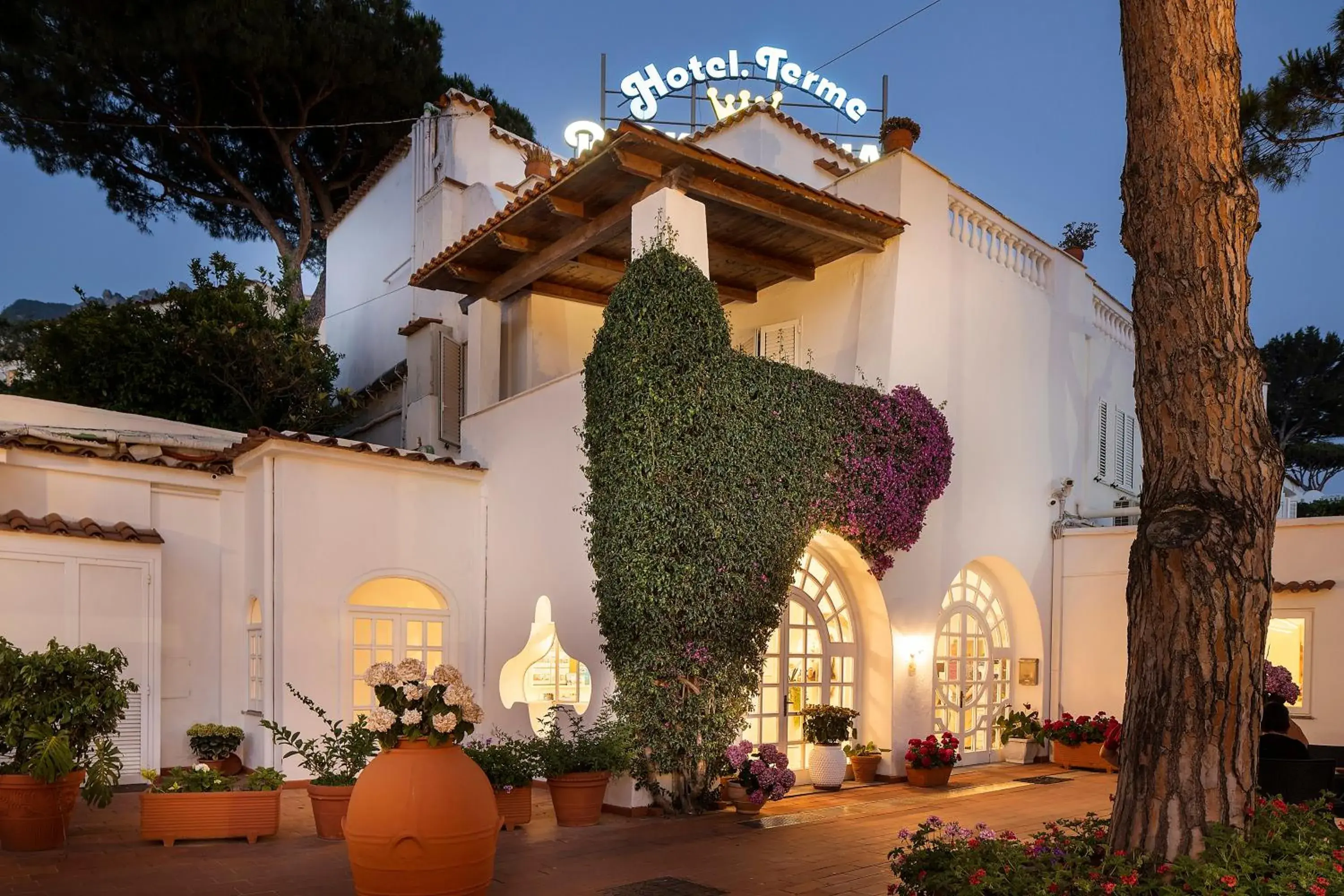 Facade/entrance, Property Building in Hotel Terme Park Imperial