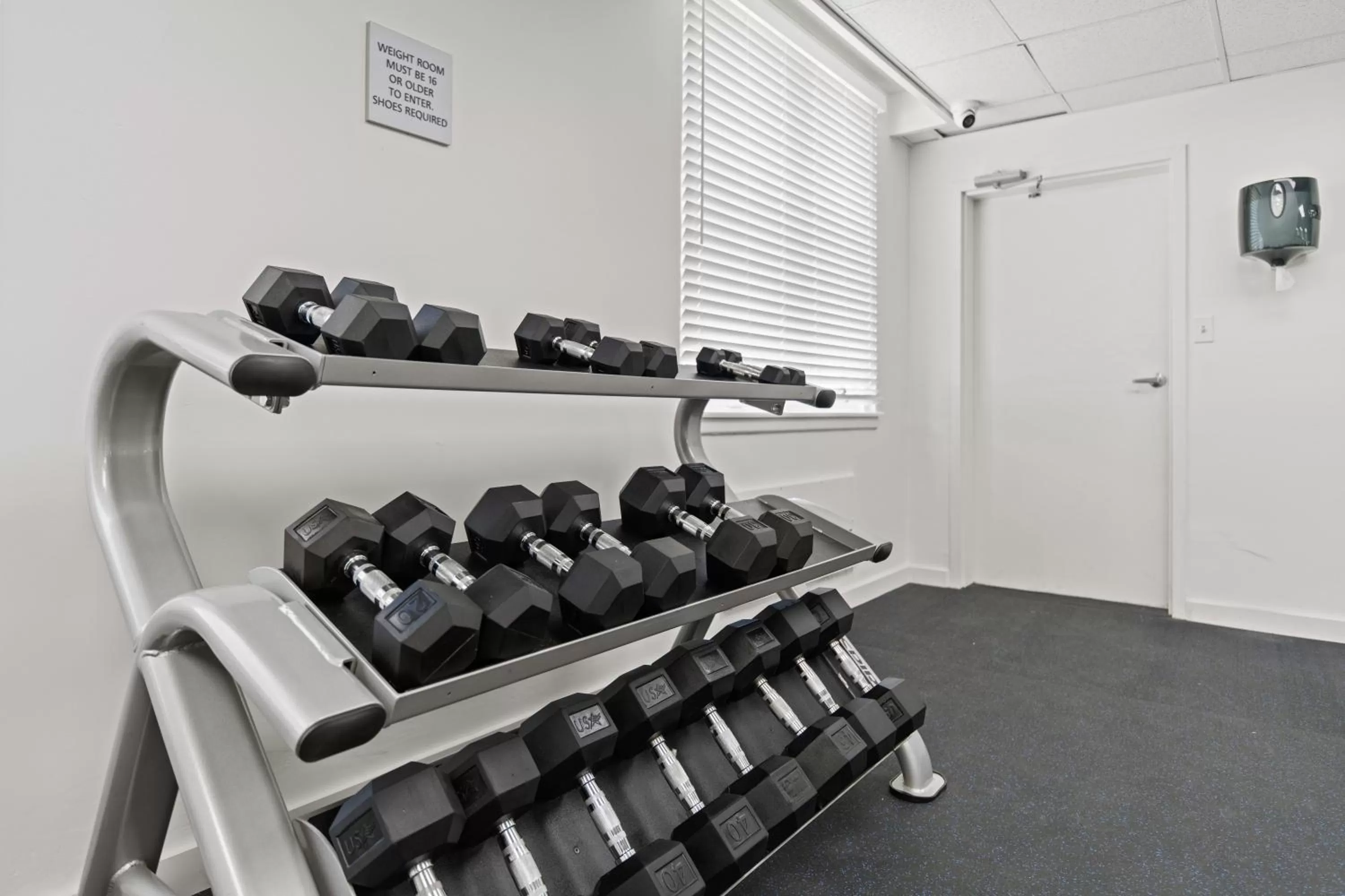 Fitness centre/facilities in Hotel Manteo, Trademark Collection by Wyndham