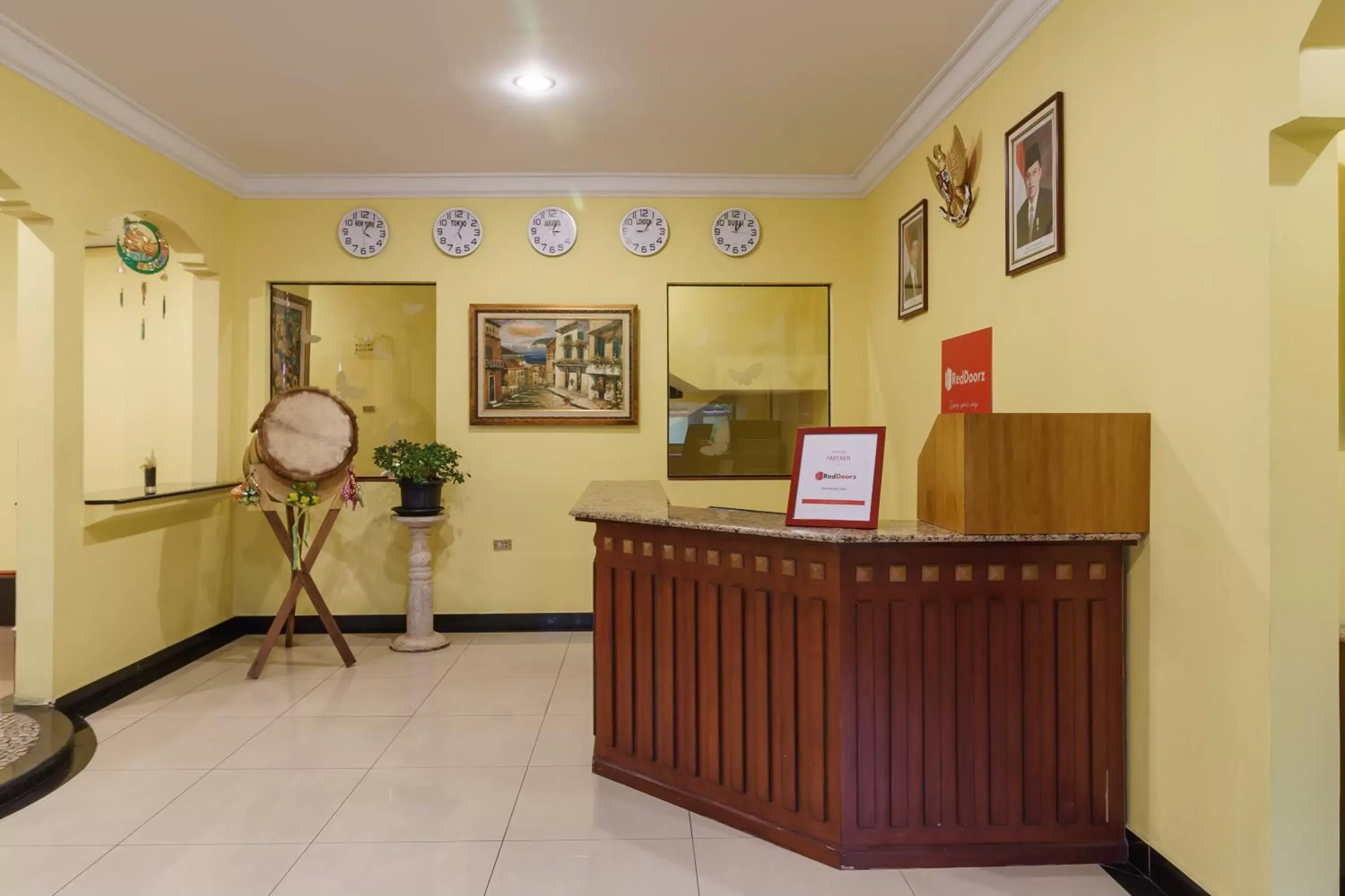 Lobby or reception, Lobby/Reception in RedDoorz Plus near Ancol