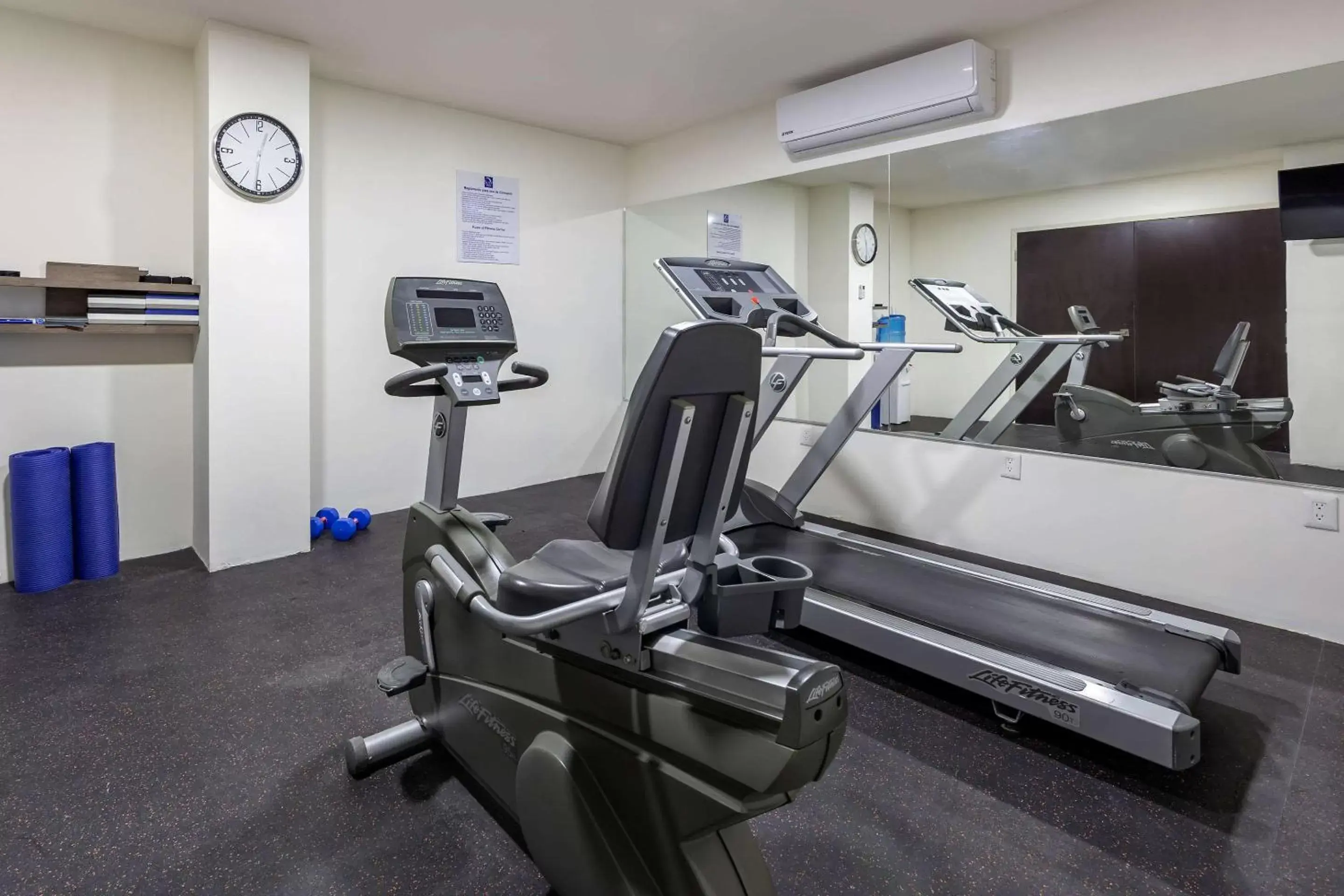 Fitness centre/facilities in Sleep Inn Mexicali Fitness centre/facilities in Sleep Inn Mexicali