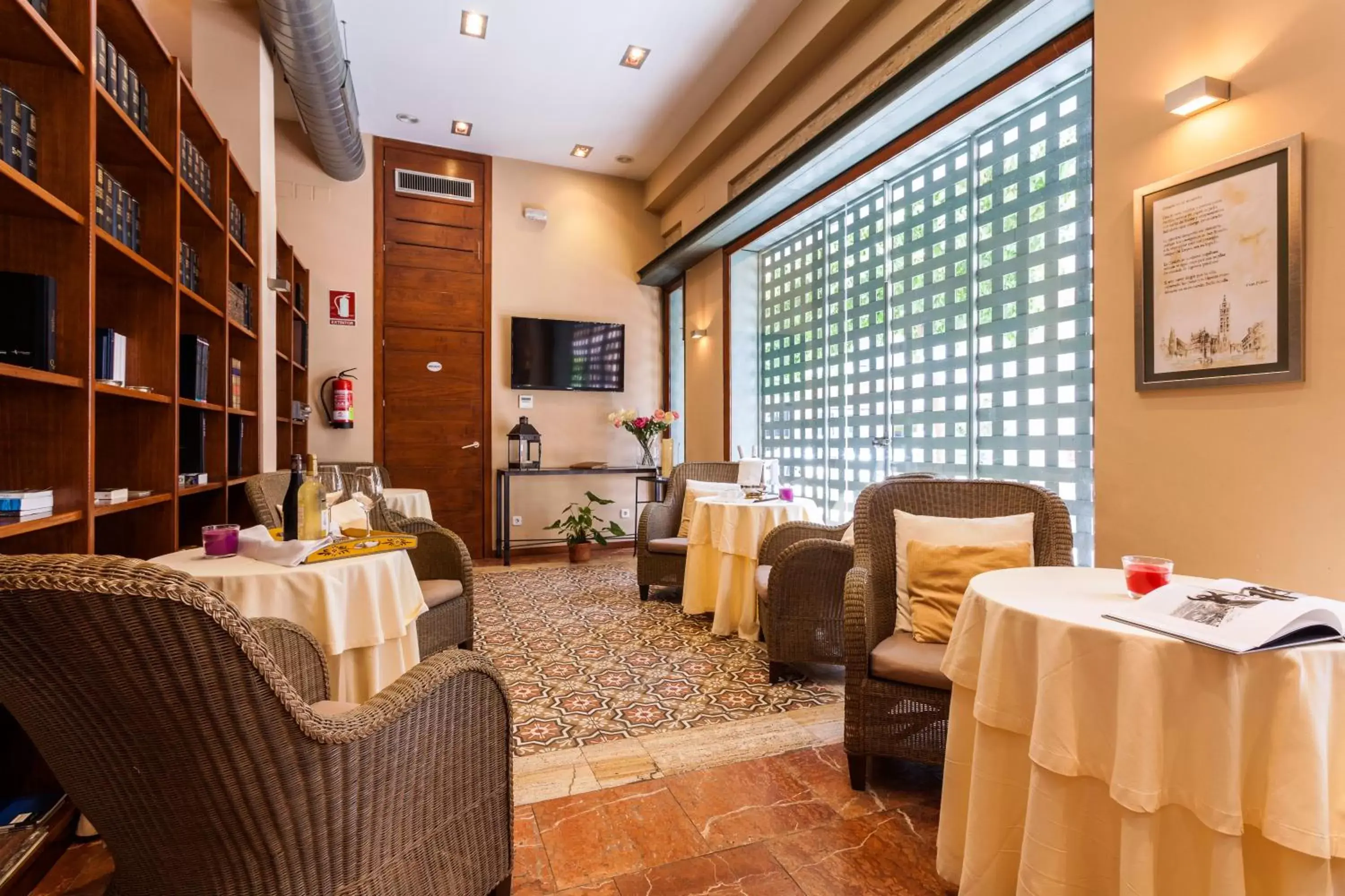 Lounge or bar, Restaurant/Places to Eat in La Casa del Maestro Boutique