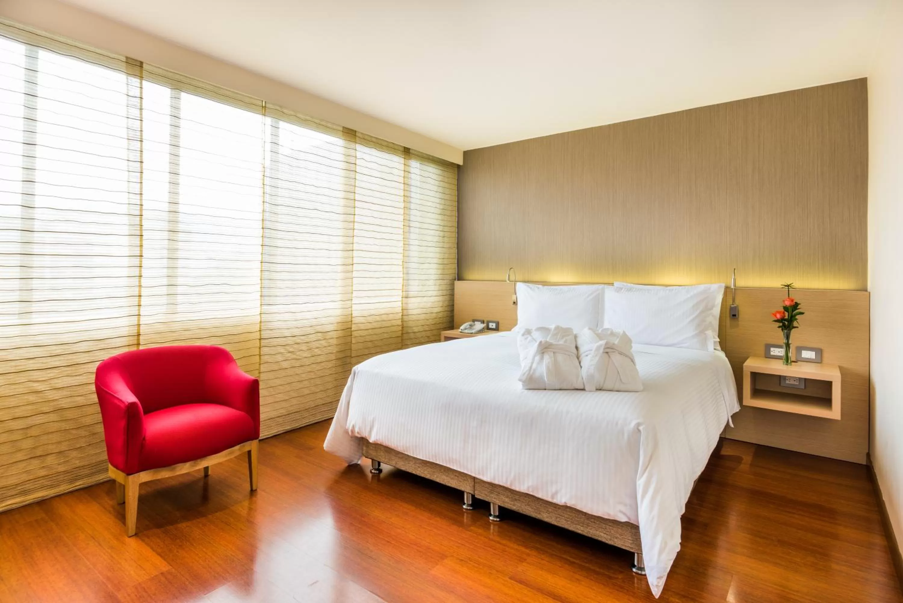 Staff, Bed in Cosmos 100 Hotel & Centro de Convenciones - Hoteles Cosmos