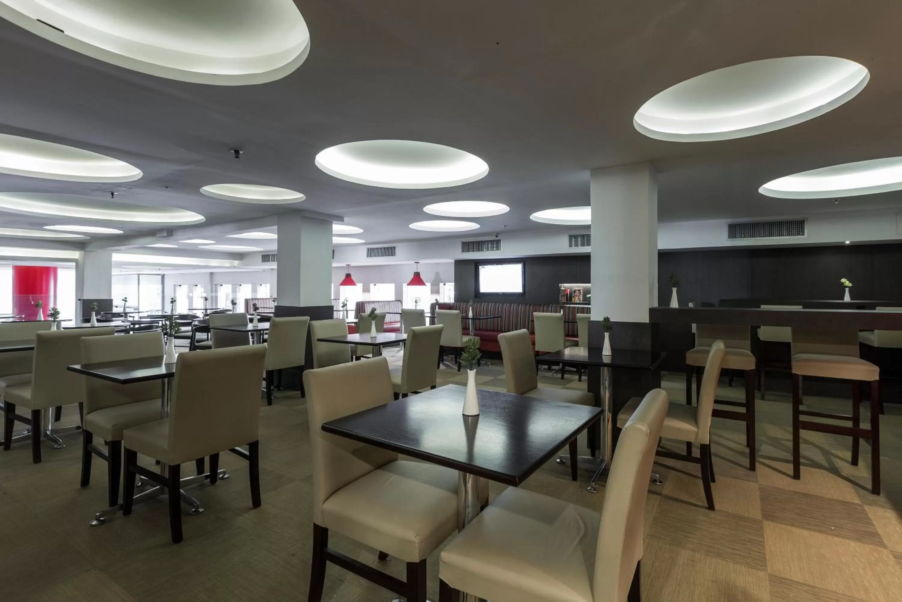 Restaurant/places to eat in Arosa Rio Hotel