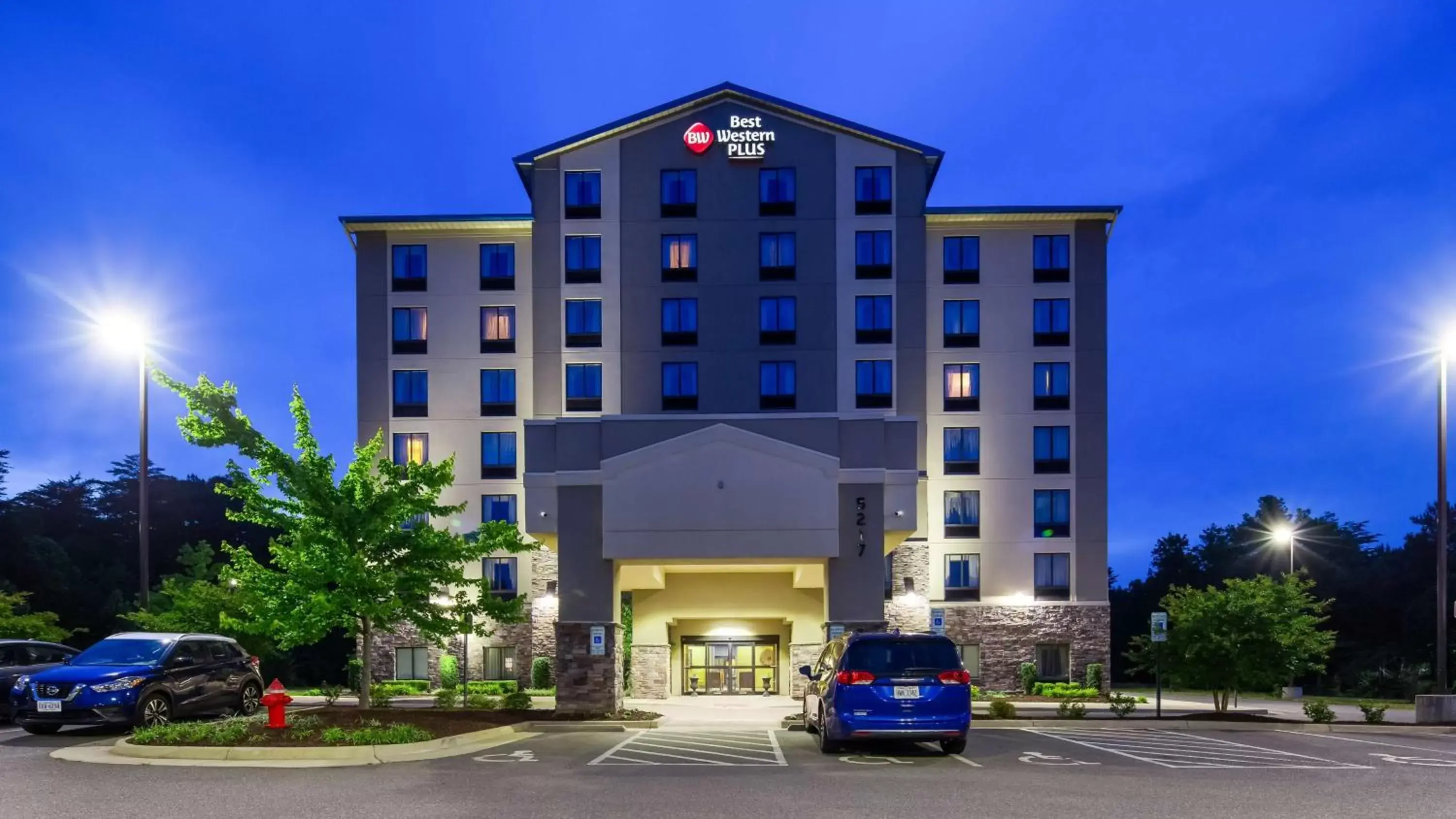 Property Building in Best Western Plus Thornburg Inn & Suites