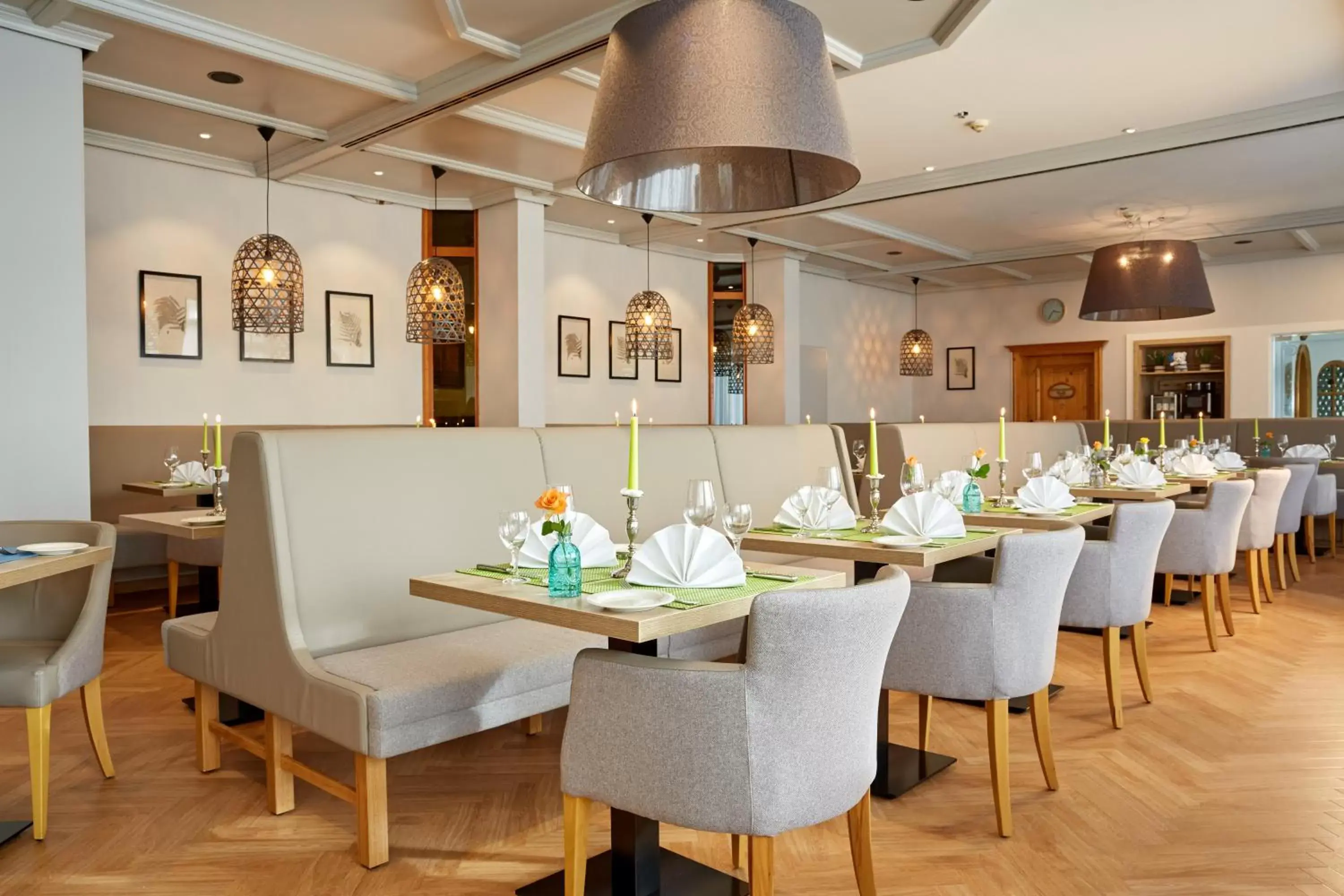 Restaurant/Places to Eat in H+ Hotel Stuttgart Herrenberg