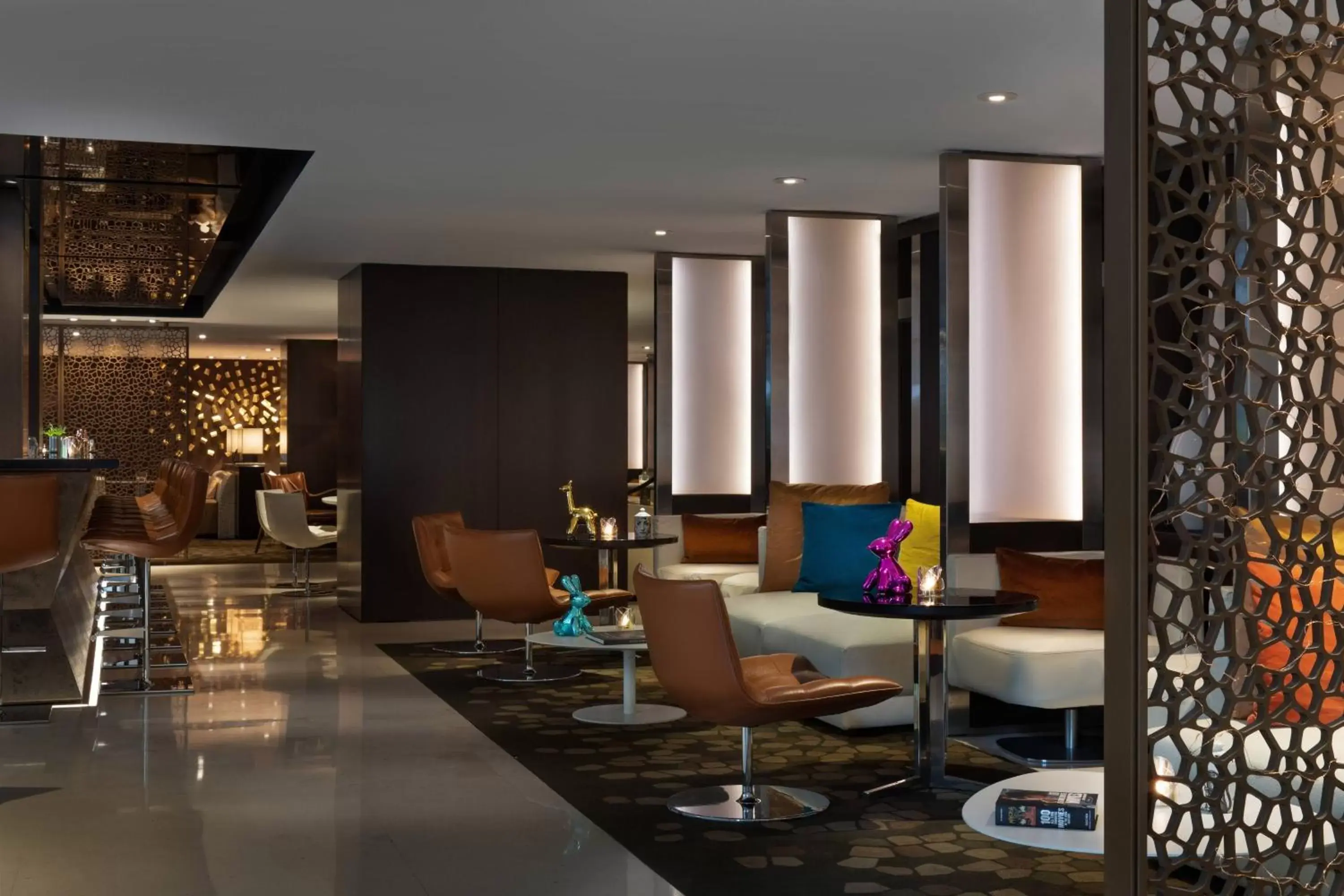 Restaurant/places to eat, Lounge/Bar in Renaissance Barcelona Hotel