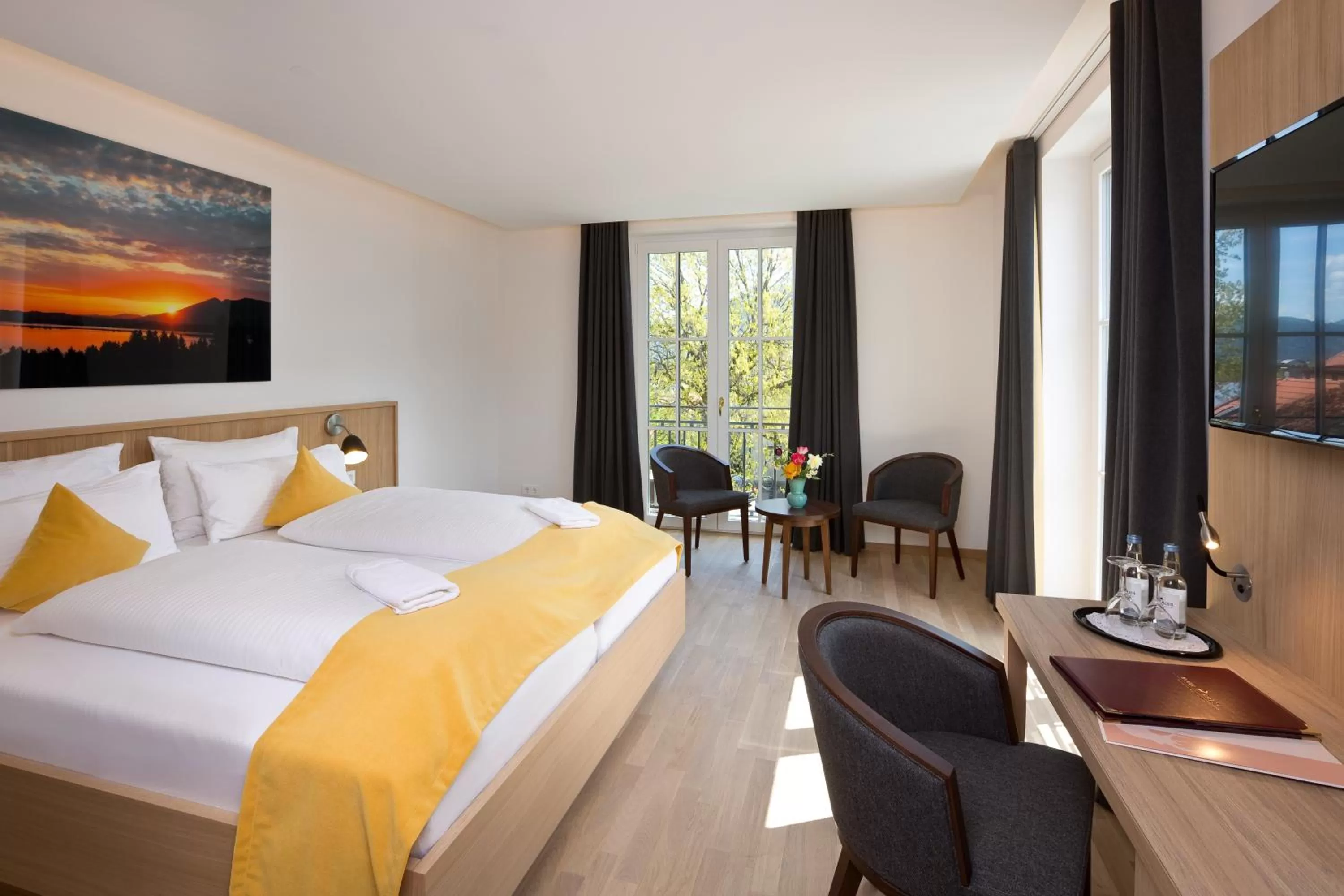 Photo of the whole room, Bed in Hotel Hirsch