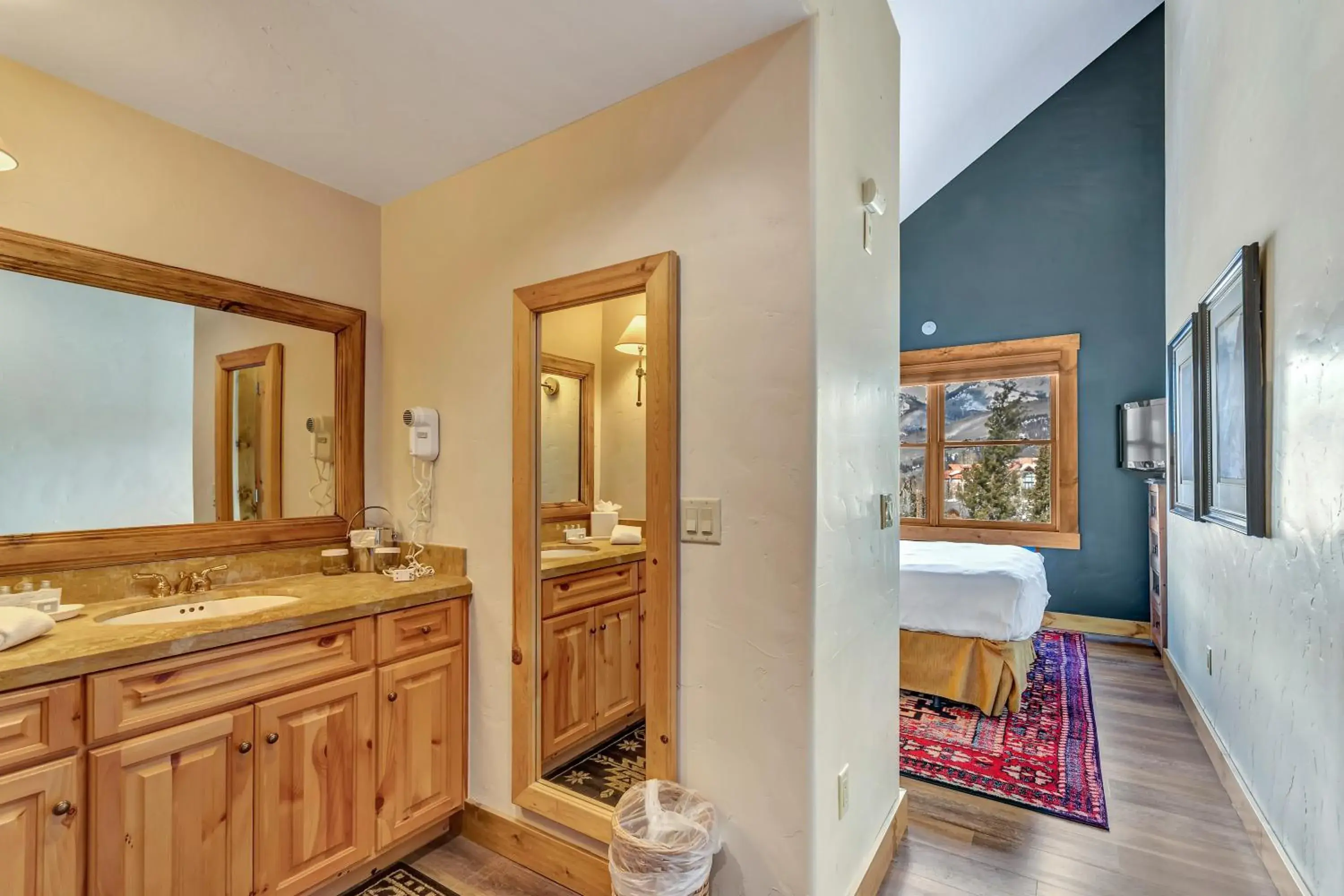 Bathroom in Mountain Lodge at Telluride