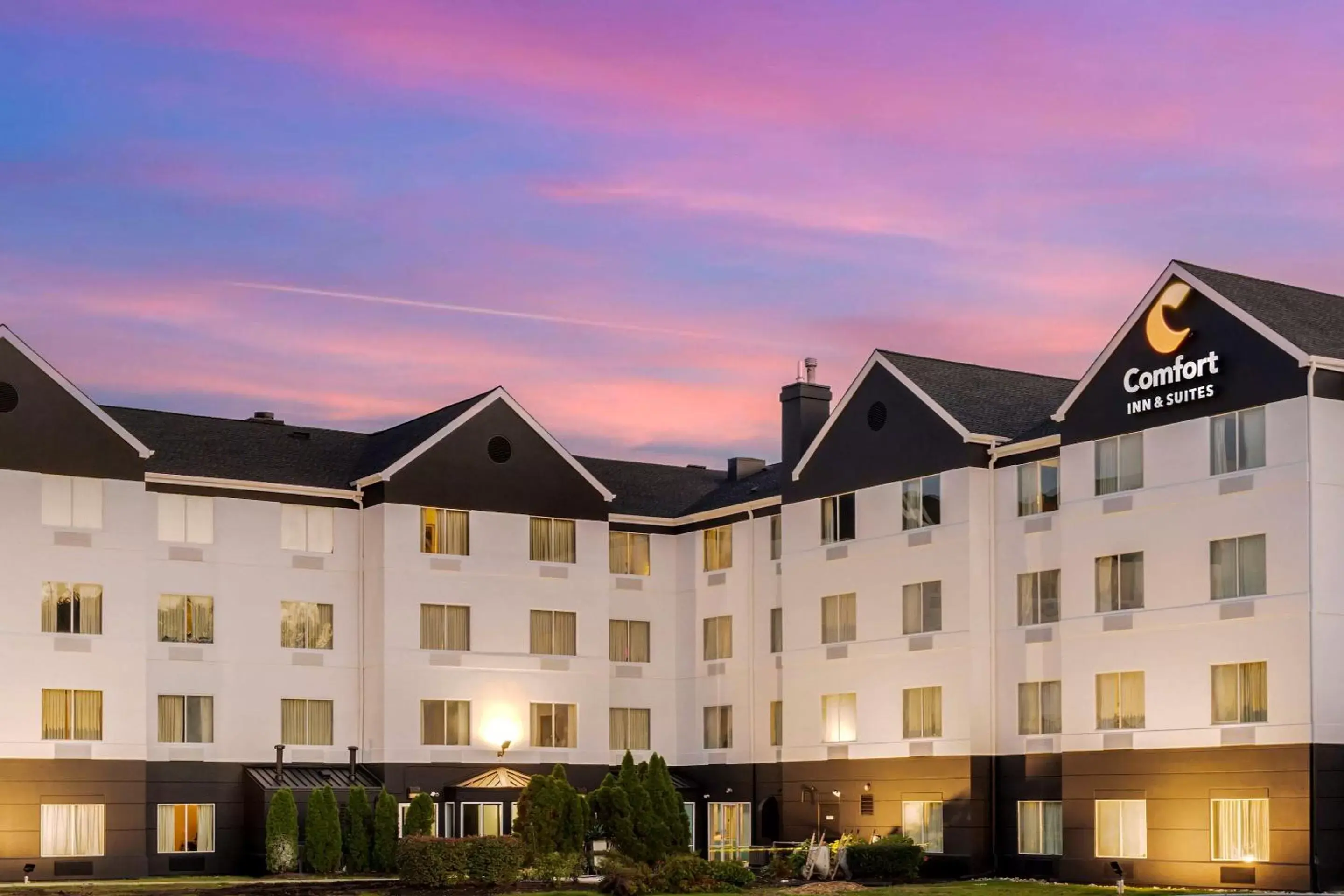 Property building in Comfort Inn & Suites Mt Laurel-Philadelphia Property building in Comfort Inn & Suites Mt Laurel-Philadelphia