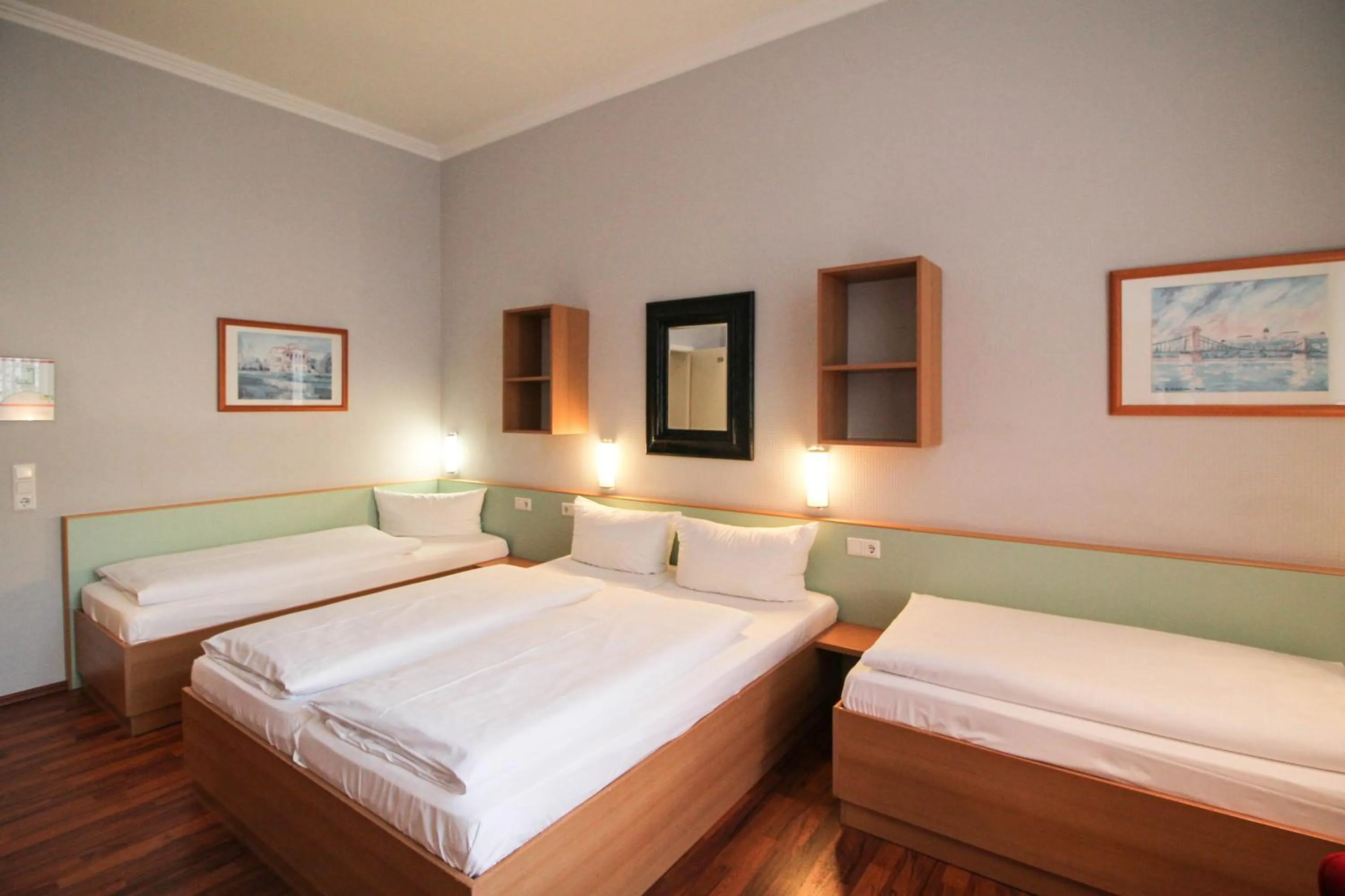 Bedroom, Bed in Hotel Sachsenhof