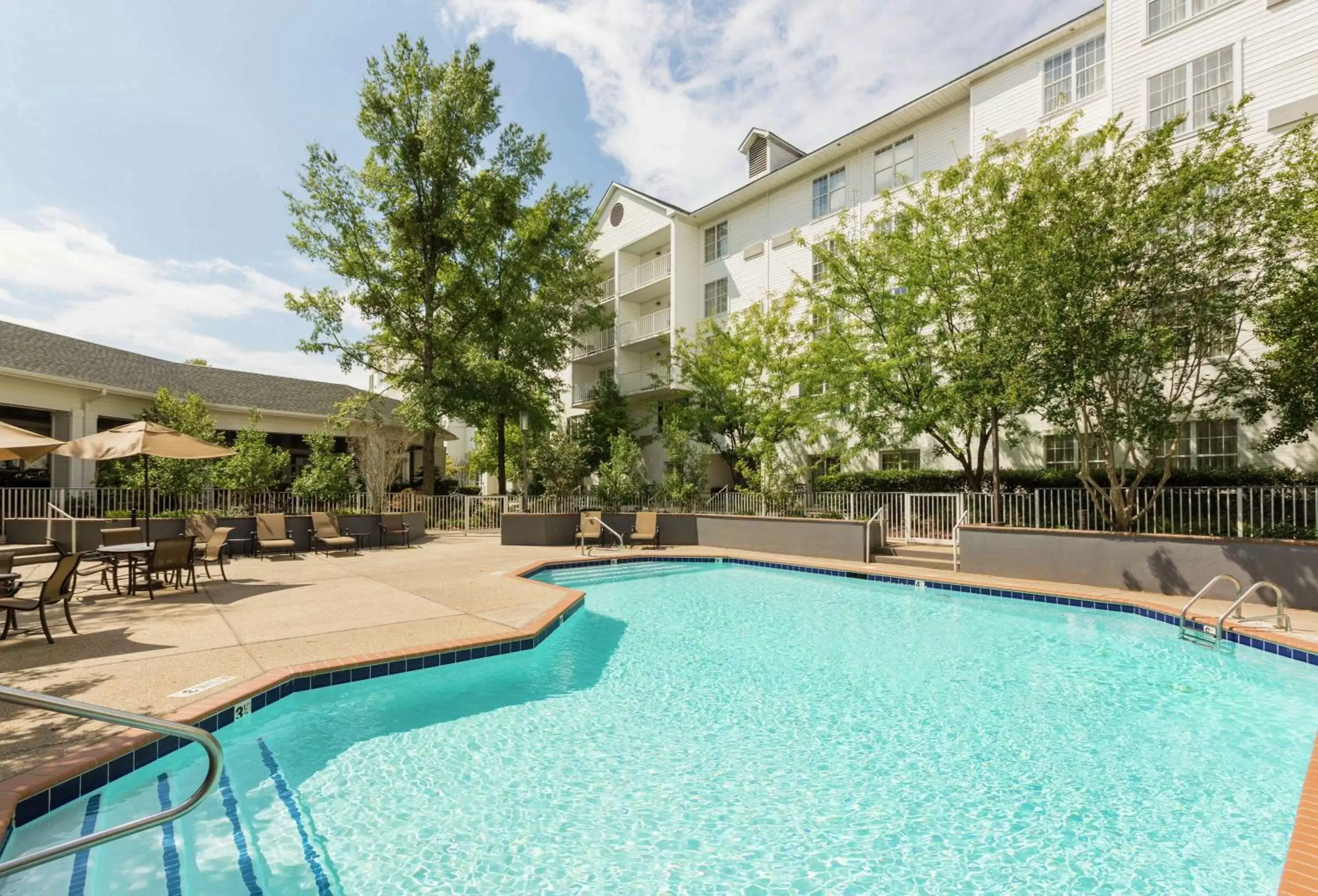 Property building, Swimming Pool in DoubleTree by Hilton Raleigh Durham Airport at Research Triangle Park