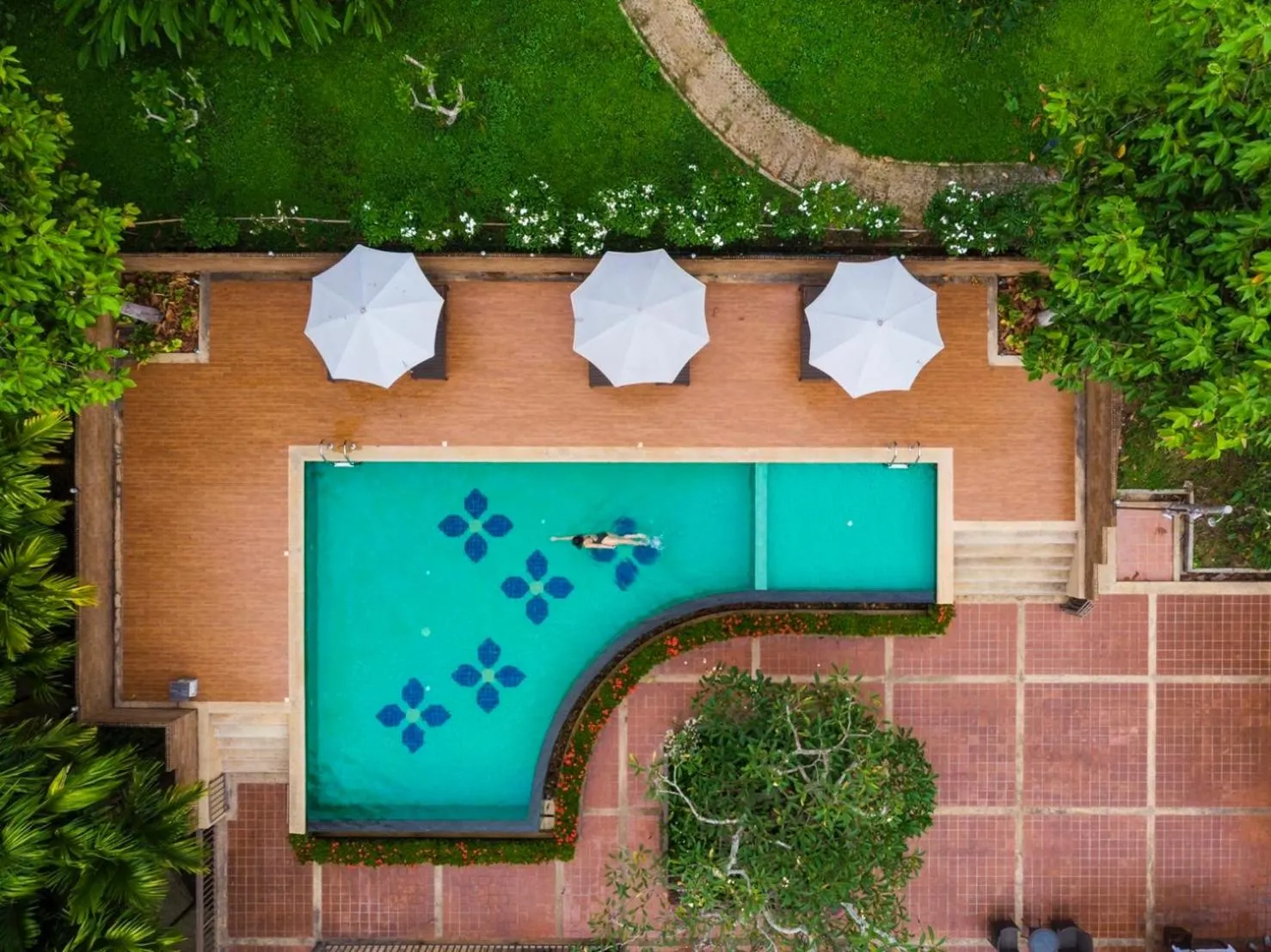 Swimming pool in Bansaeo Garden and Resort