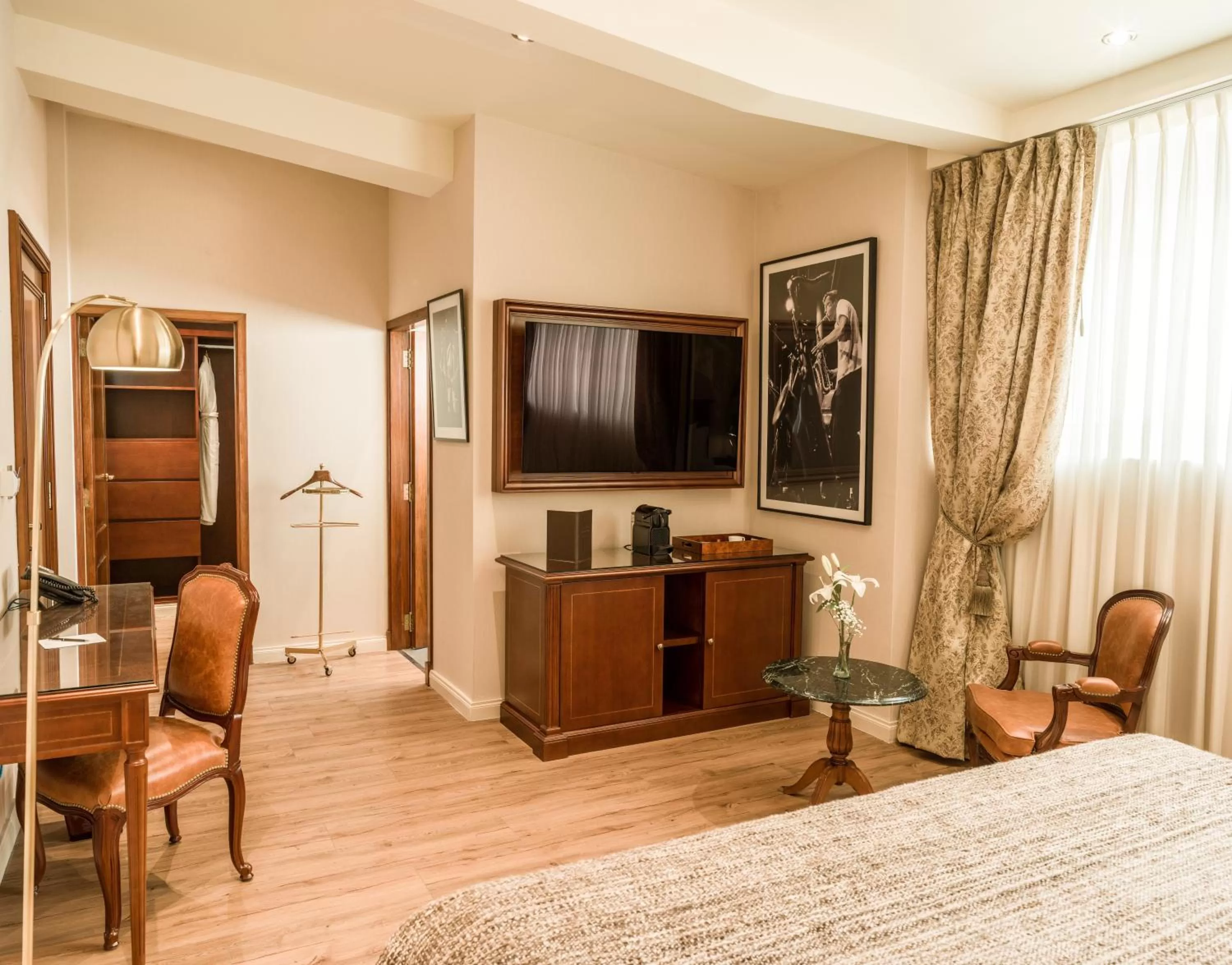 TV and multimedia, Bed in Melia Recoleta Plaza Hotel