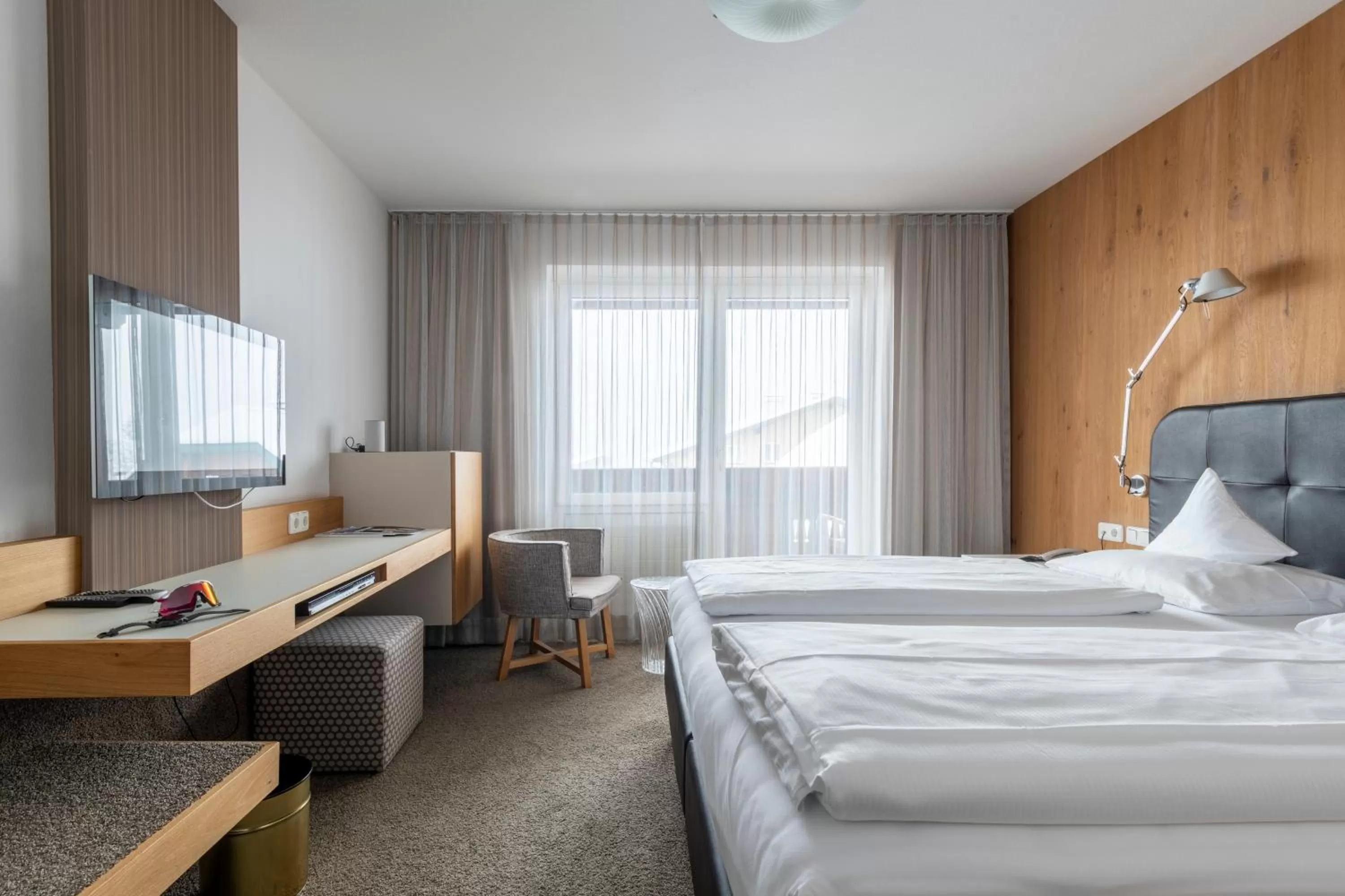 Living room, Bed in Hotel Jakob