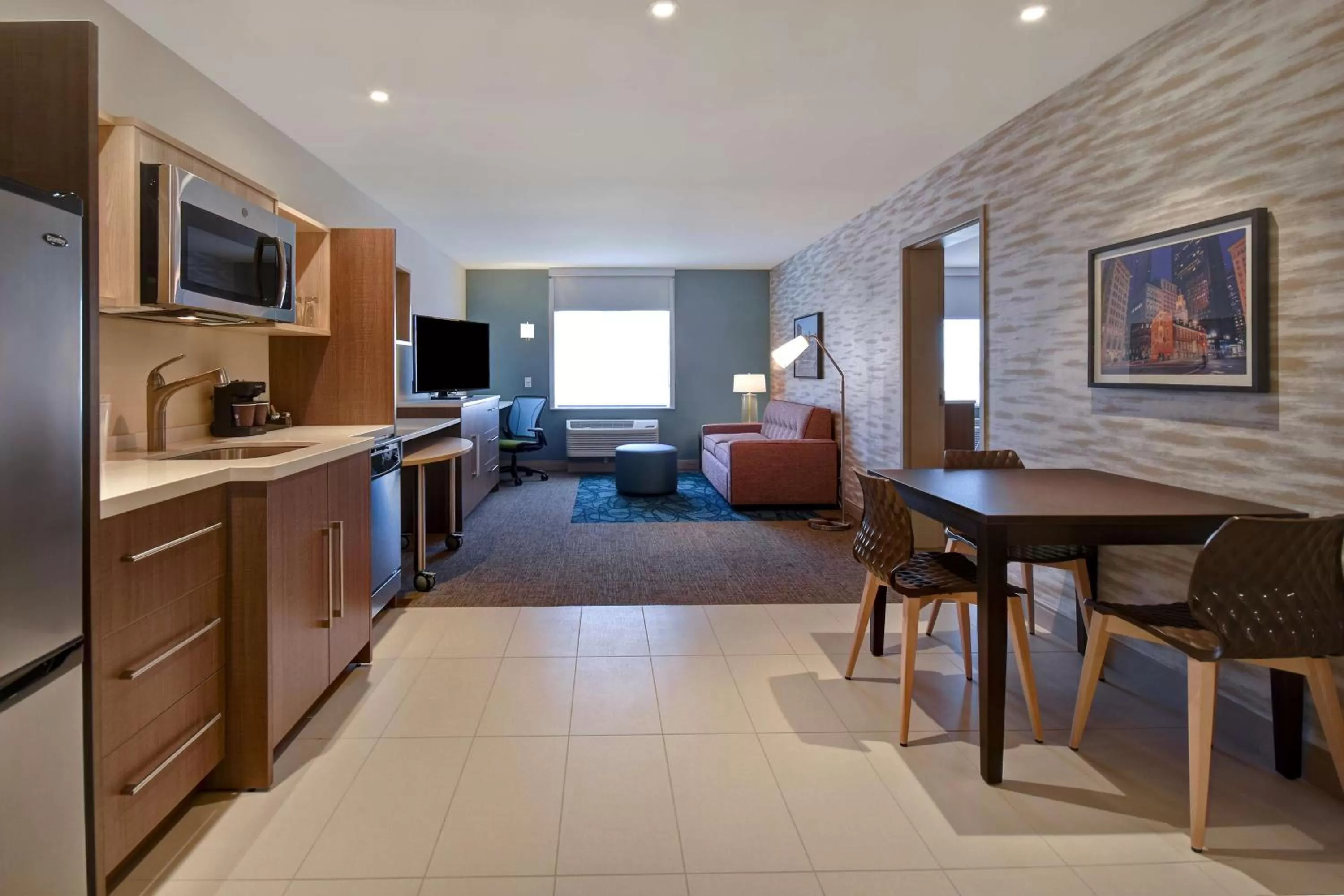 Kitchen or kitchenette in Home2 Suites By Hilton Boston South Bay