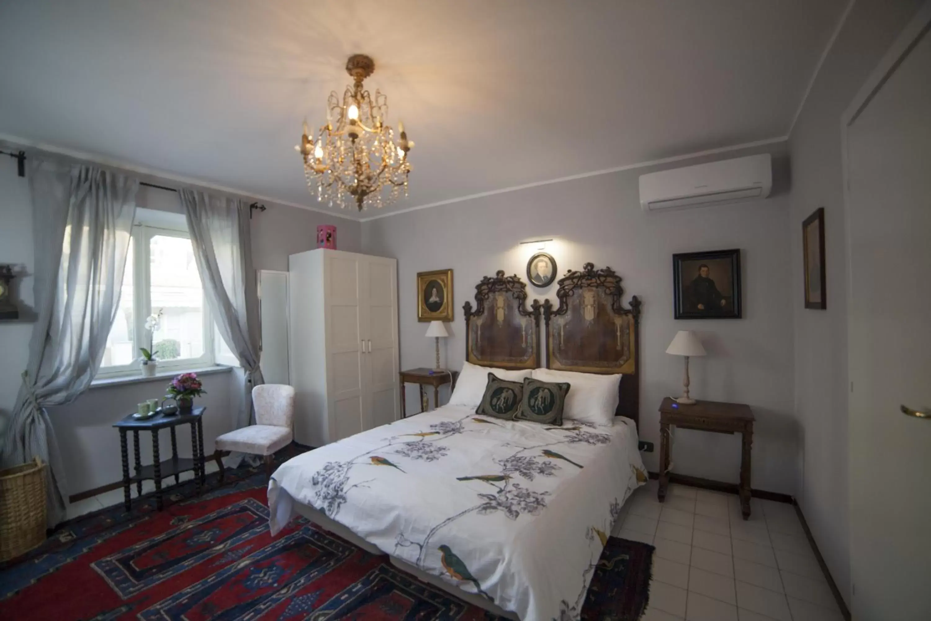 Photo of the whole room, Bed in Residenze Torinesi