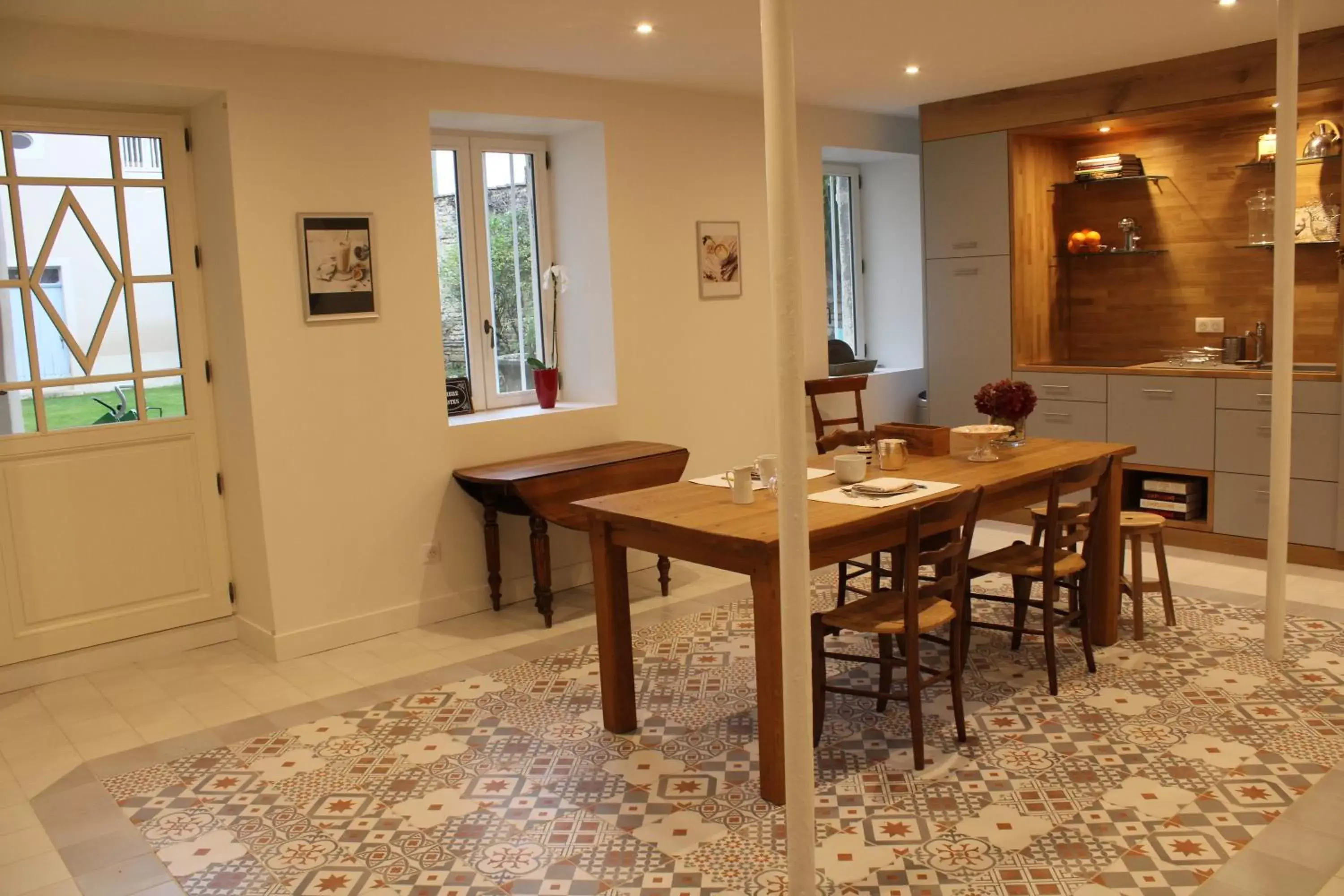 Communal kitchen, Dining Area in Clos Ceres