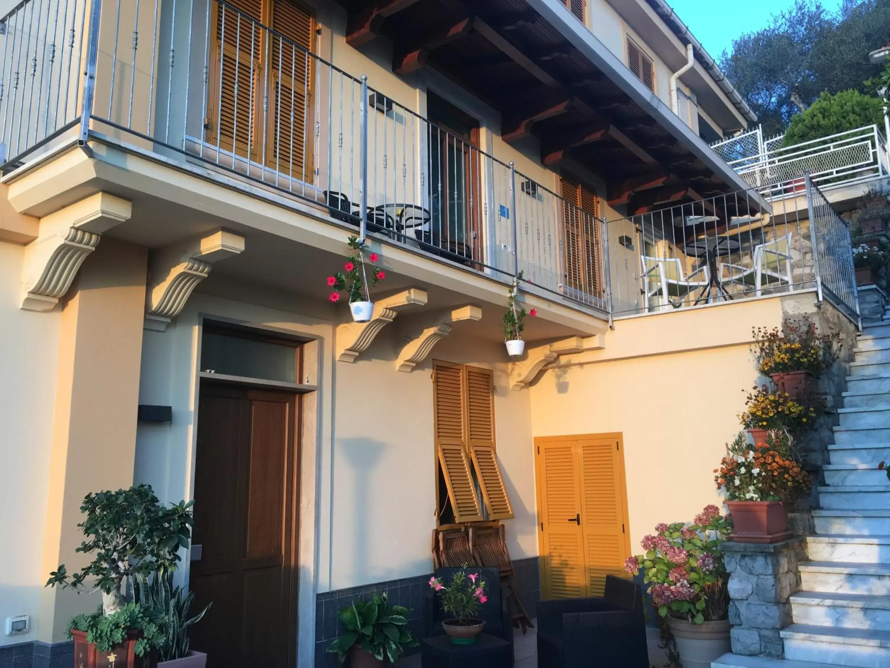 Facade/entrance, Property Building in 88 Miglia