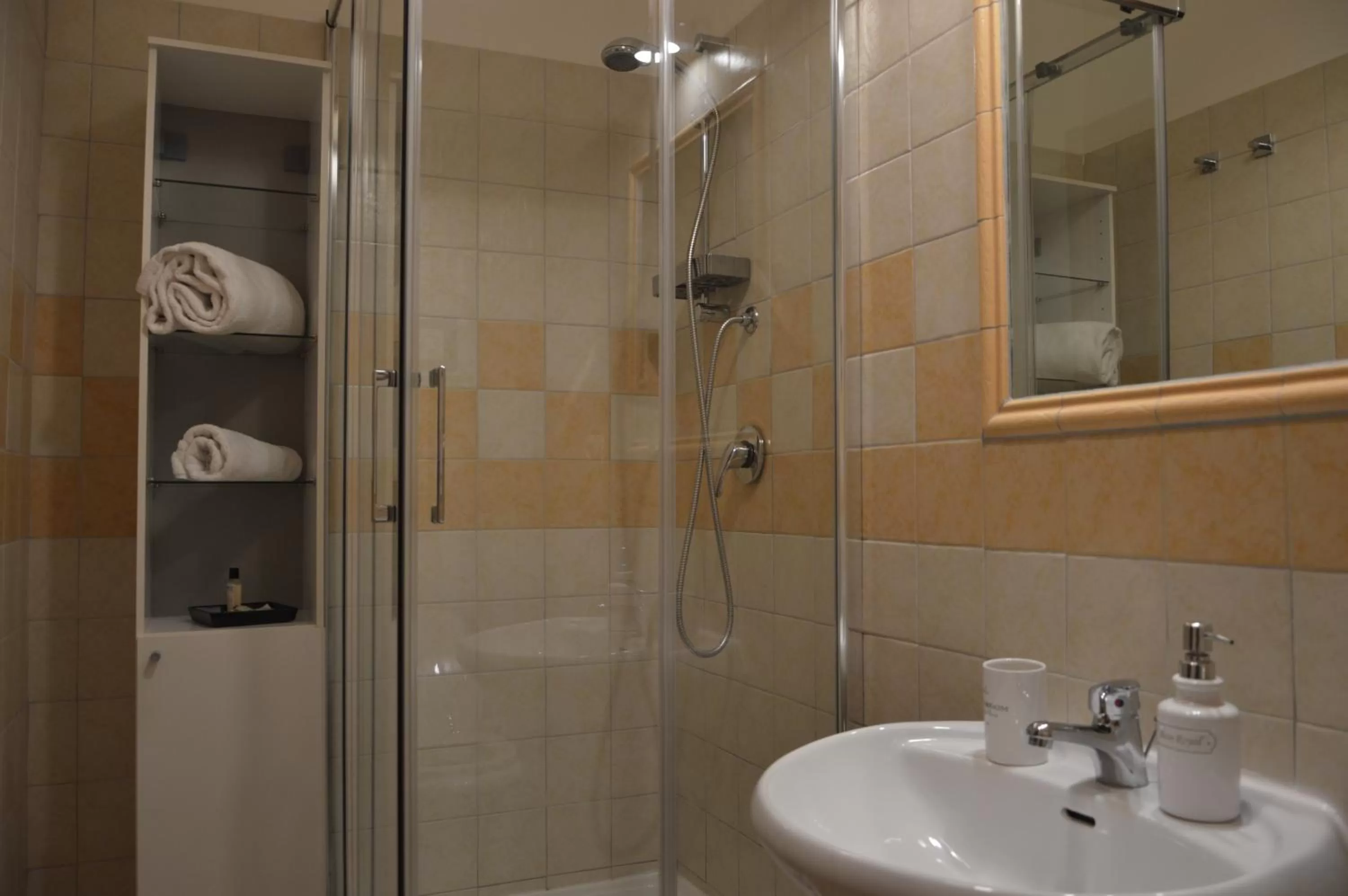 Bathroom in Nobilcasa Suites