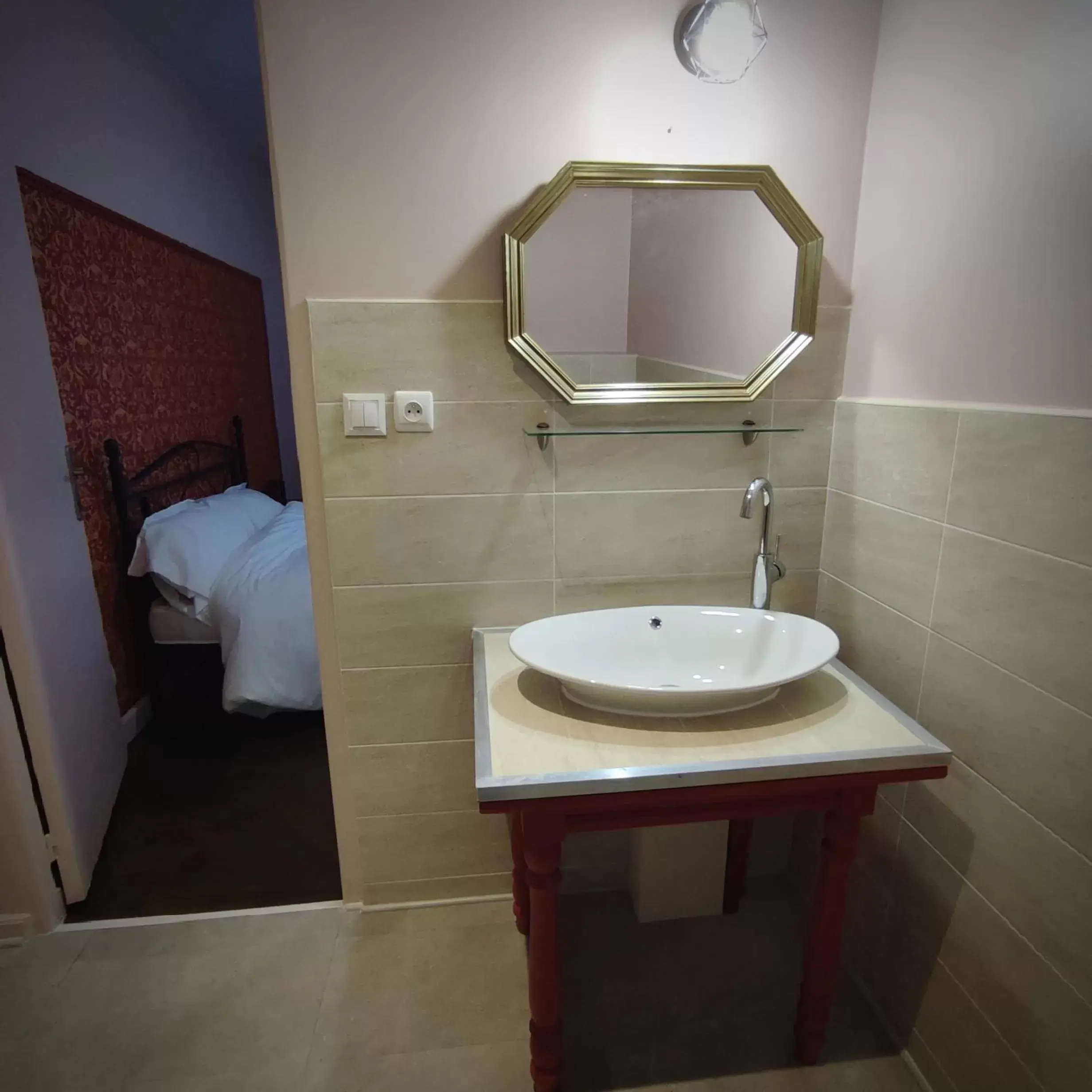 Bathroom in Château Saint-Martin