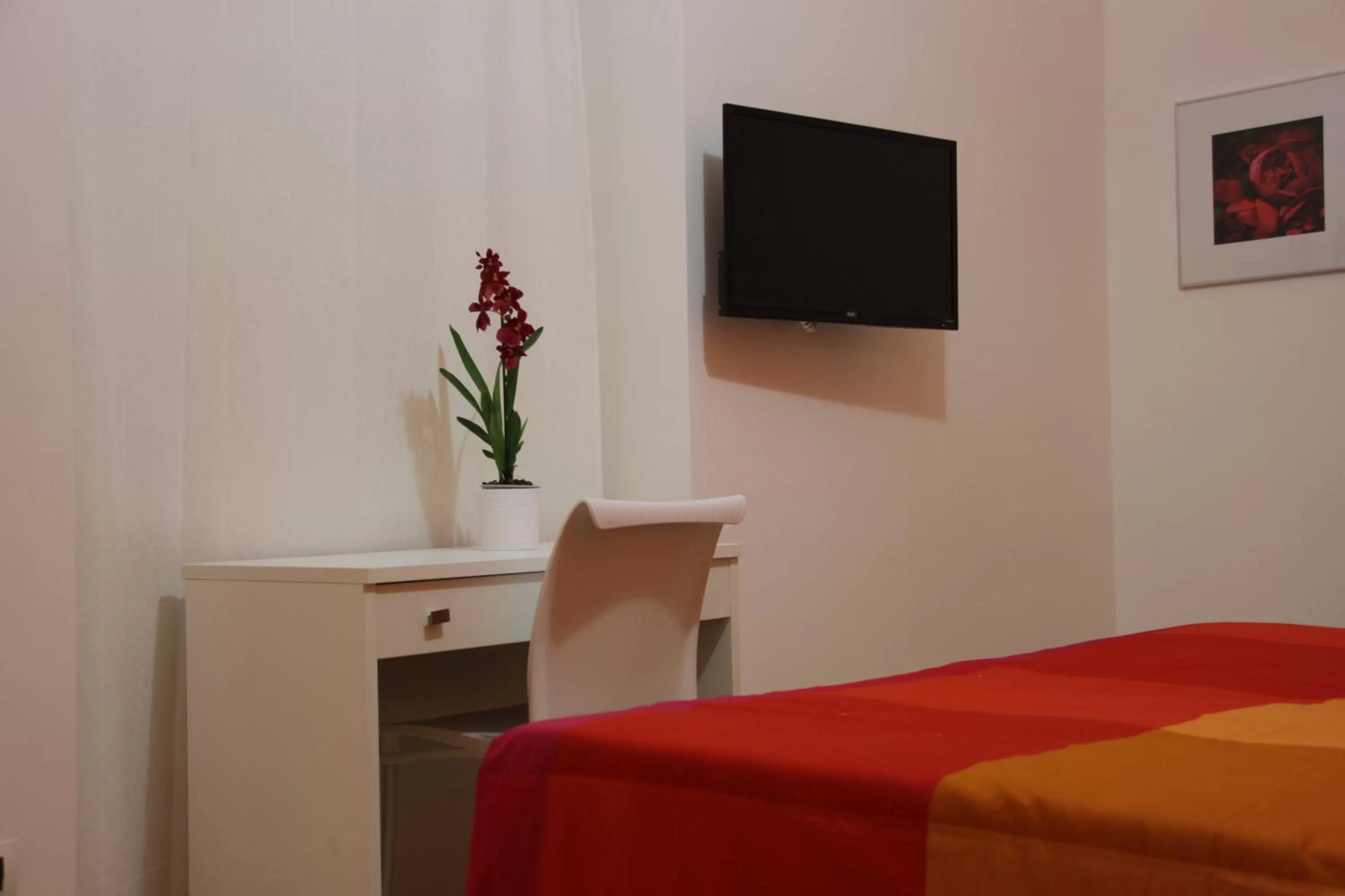 Decorative detail, TV/Entertainment Center in Bovio Modern Suite