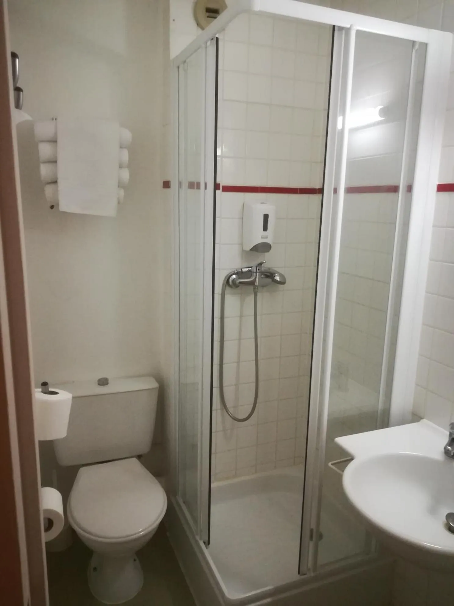 Bathroom in Hotel Inn Design Issoudun