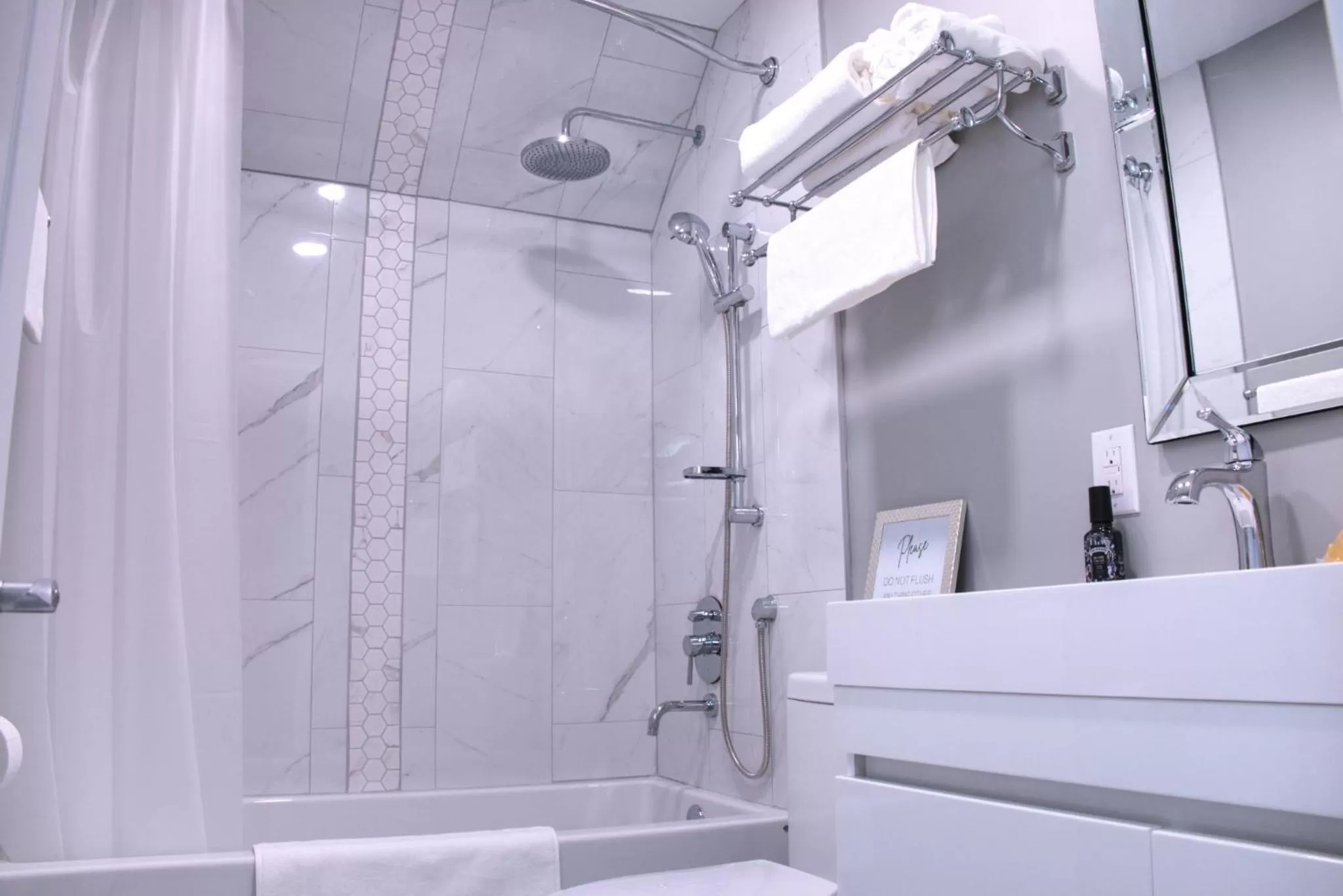 Toilet, Bathroom in Pleasant Street Inn