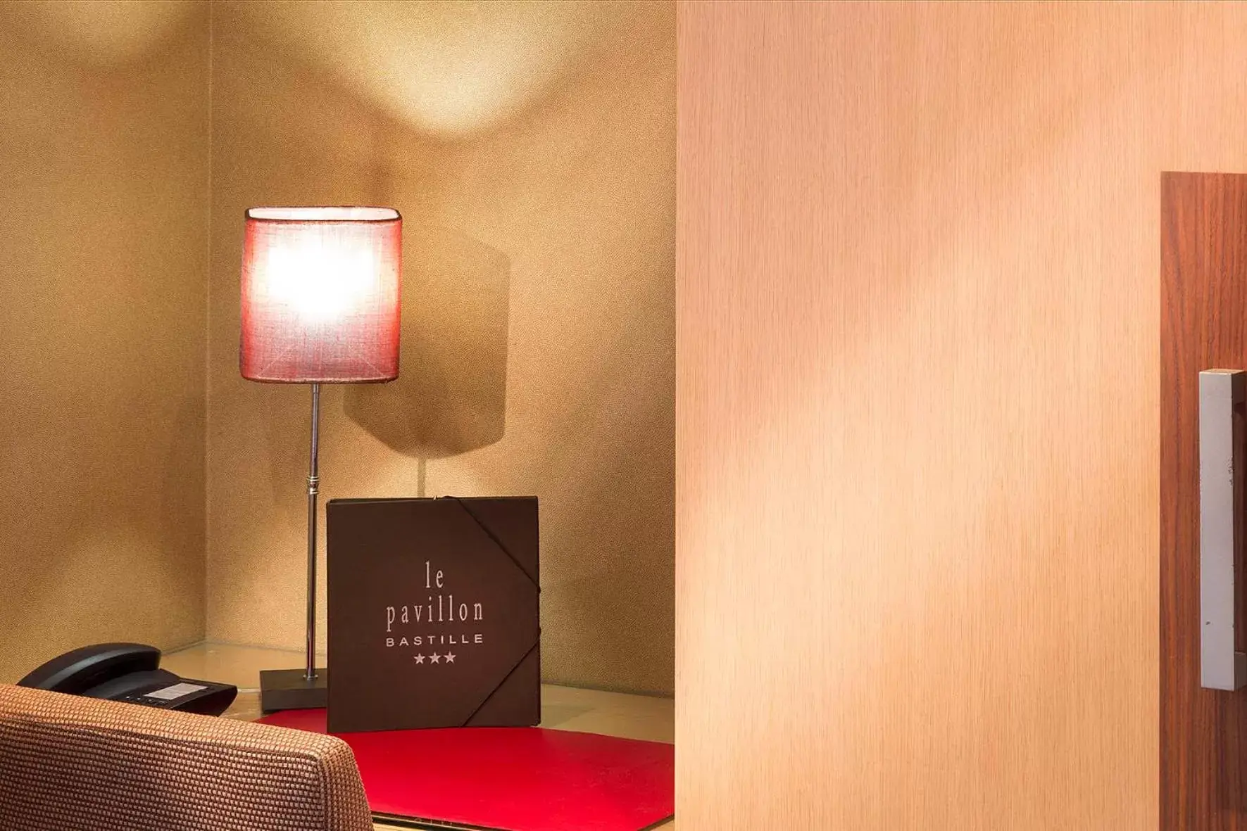 Triple Room in Hôtel Pavillon Bastille Triple Room in Hôtel Pavillon Bastille