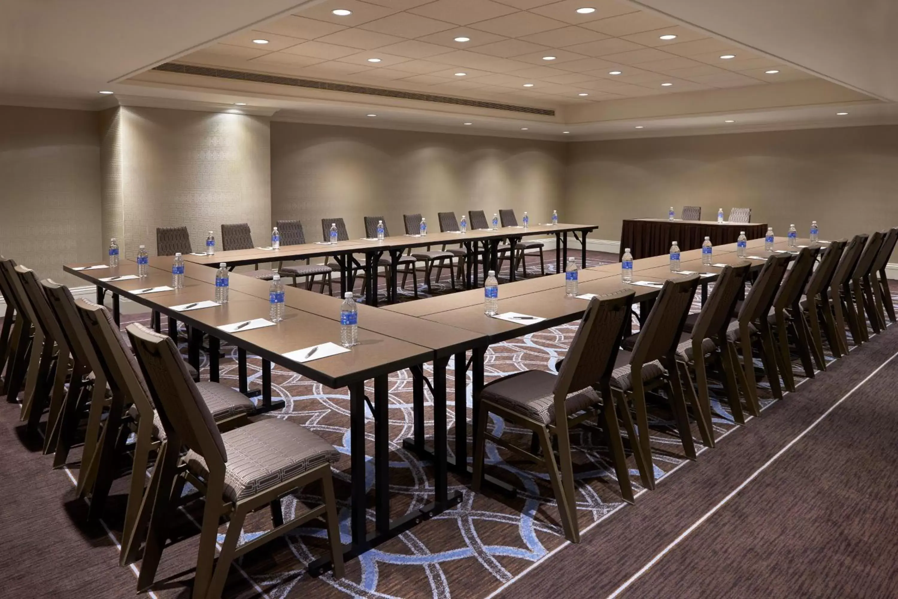 Meeting/conference room in Le Centre Sheraton Montreal Hotel