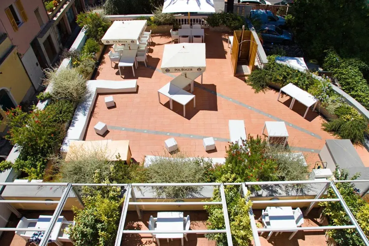 Solarium, Bird's-eye View in Hotel Lamberti