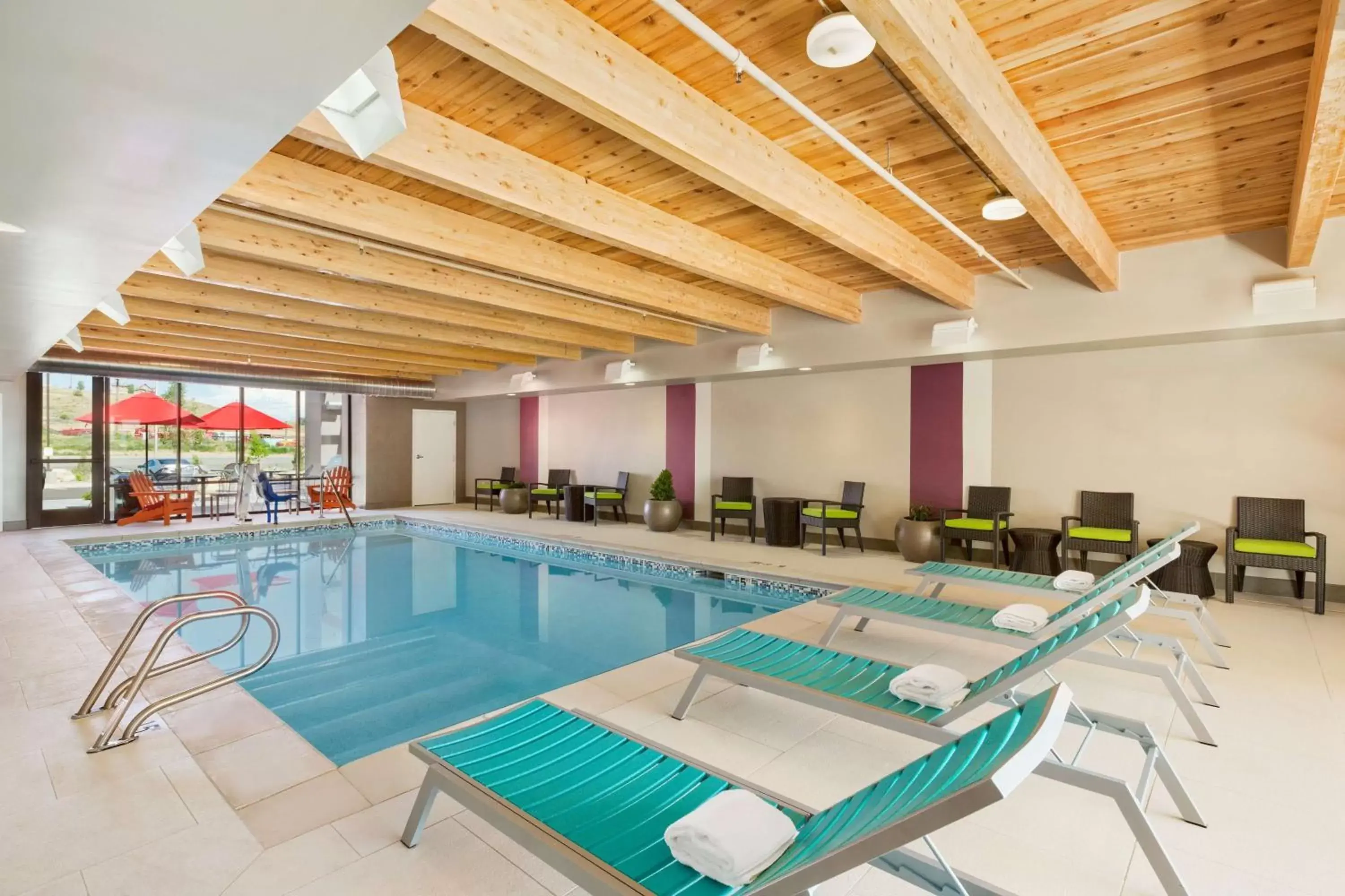 Pool view, Swimming Pool in Home2 Suites By Hilton Farmington/Bloomfield