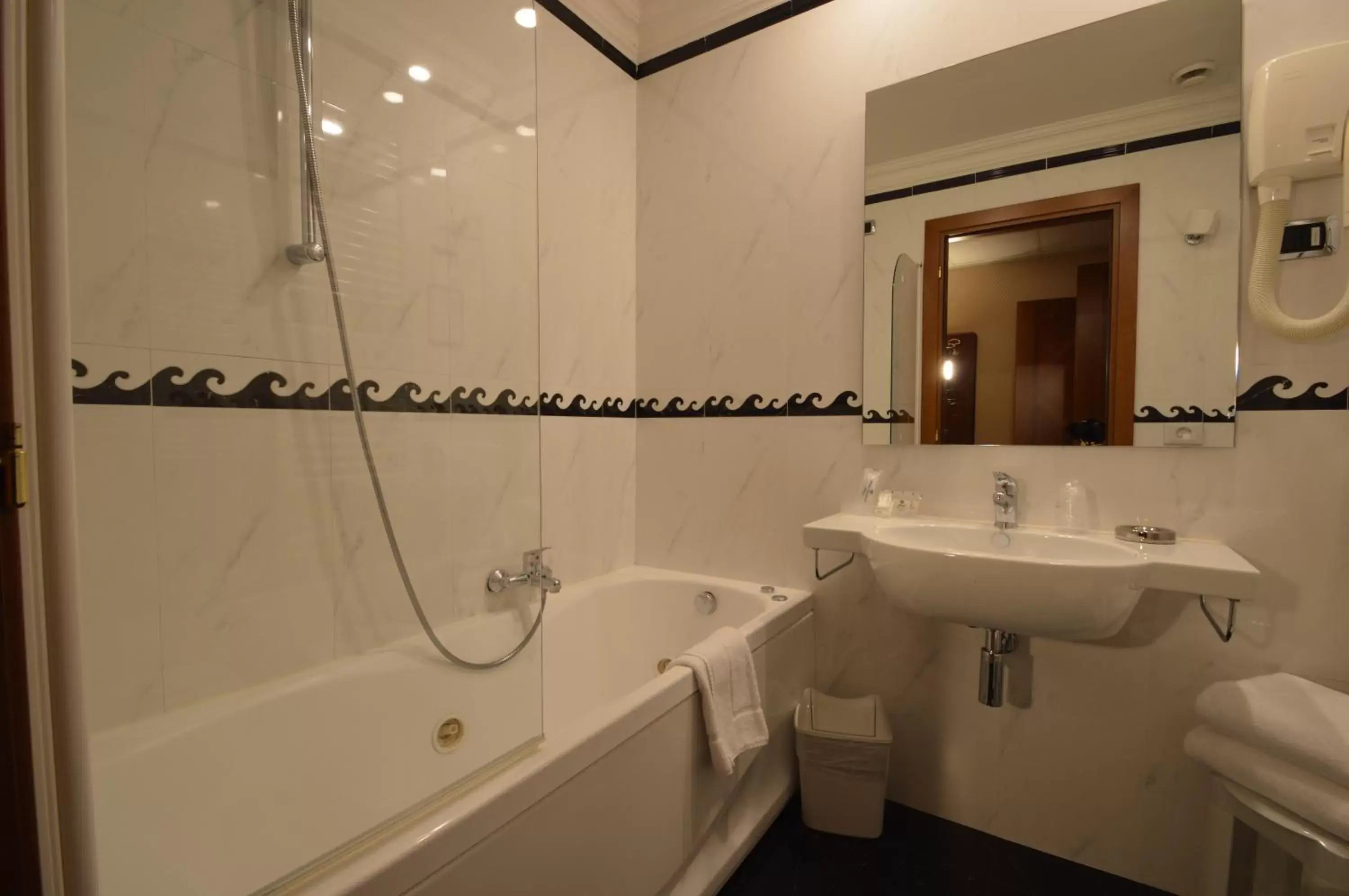 Bathroom in Hotel Montecarlo