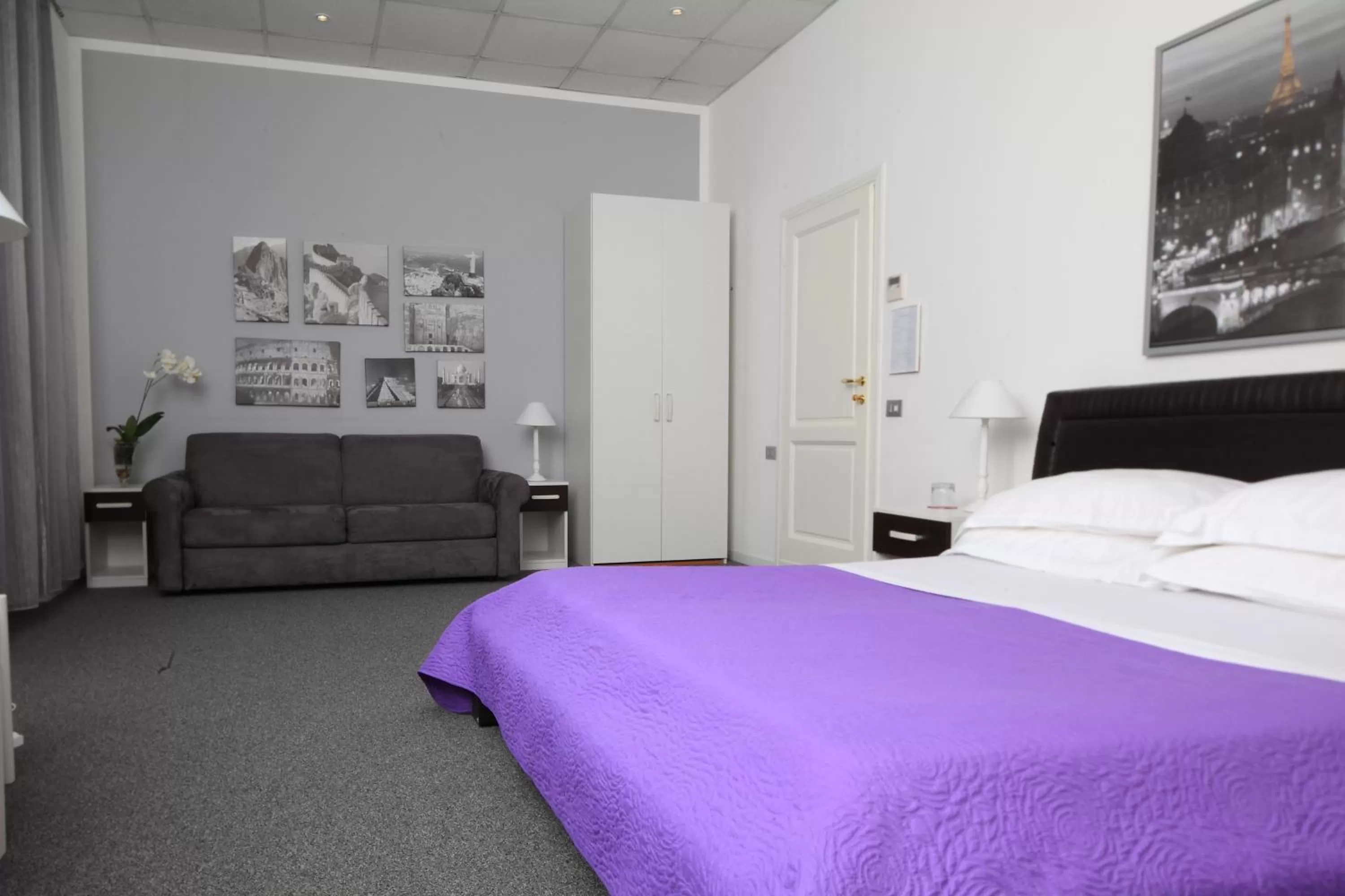 Photo of the whole room, Bed in Villa Pirandello