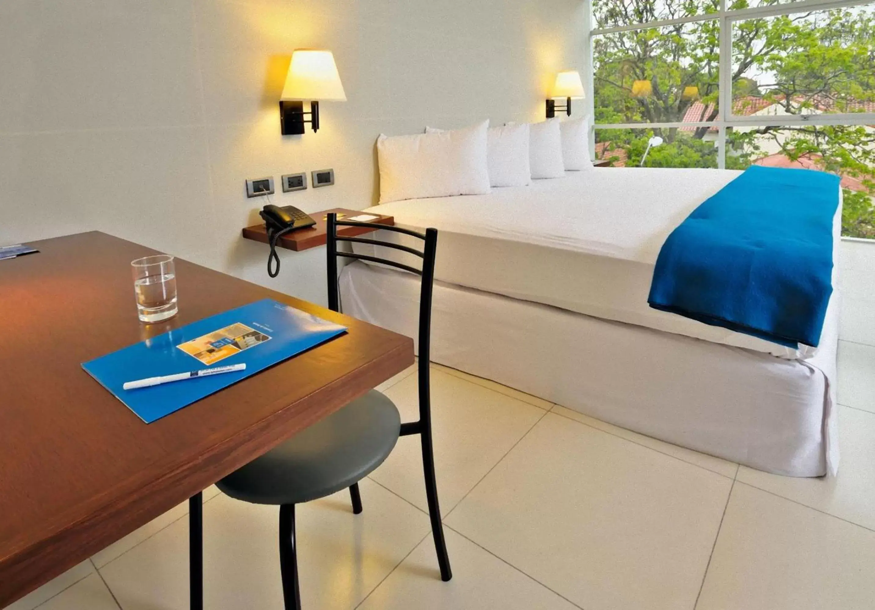 Bedroom, Bed in Hotel LP Santa Cruz Centro Bedroom, Bed in Hotel LP Santa Cruz Centro