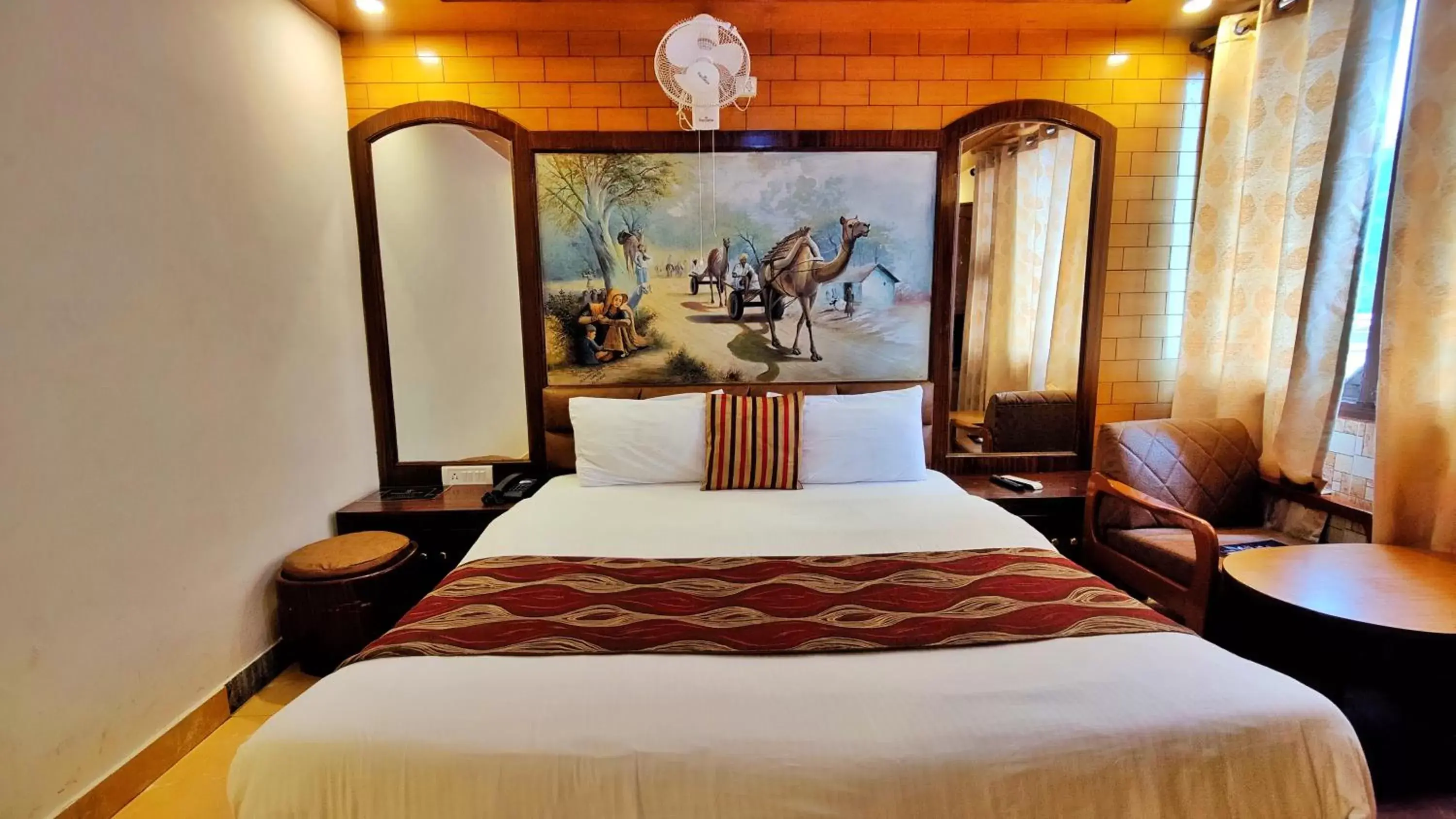 Bed in Auckland Hotel and Restaurant Near Mall Road Bed in Auckland Hotel and Restaurant Near Mall Road