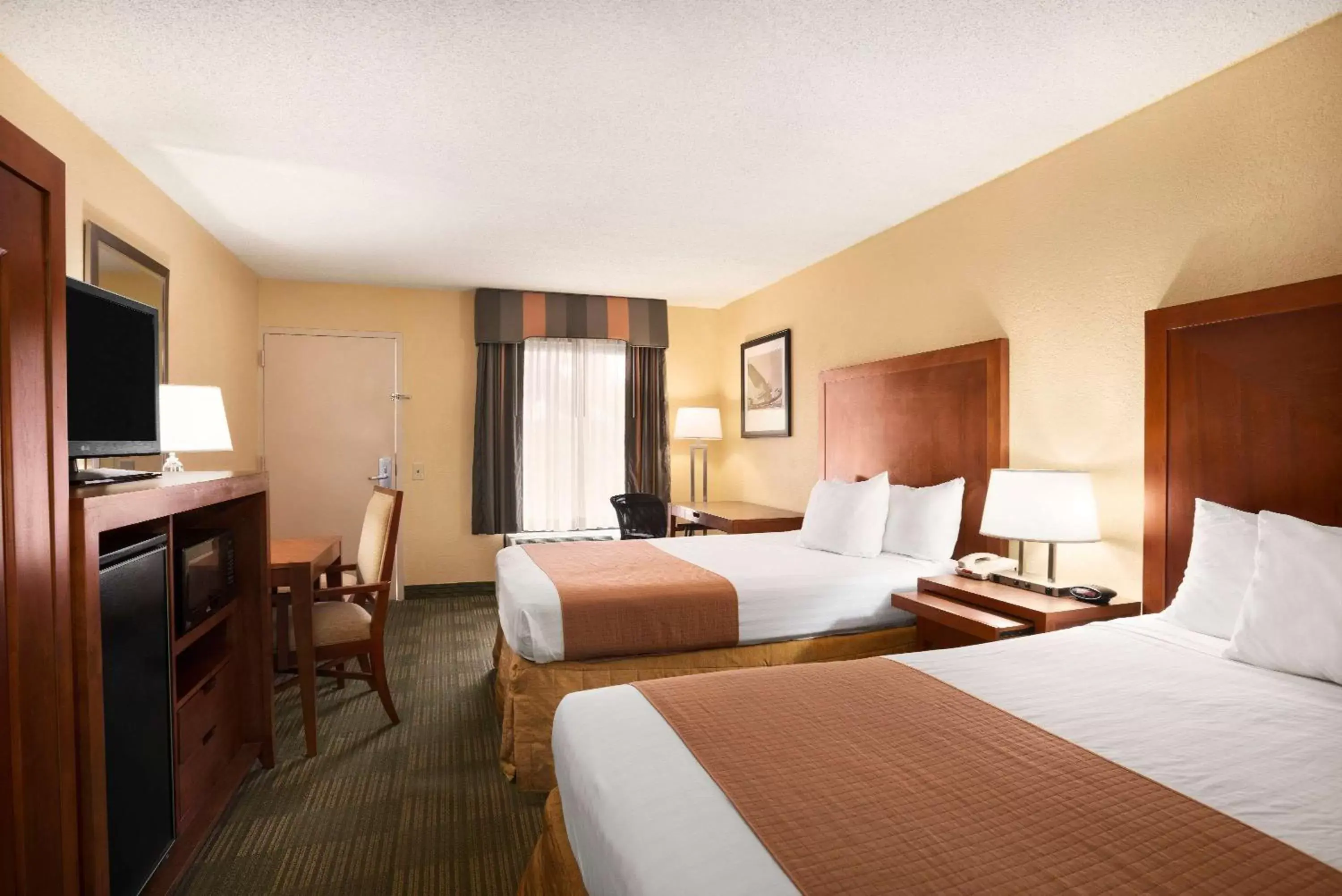 Photo of the whole room in Days Inn by Wyndham Jacksonville Airport