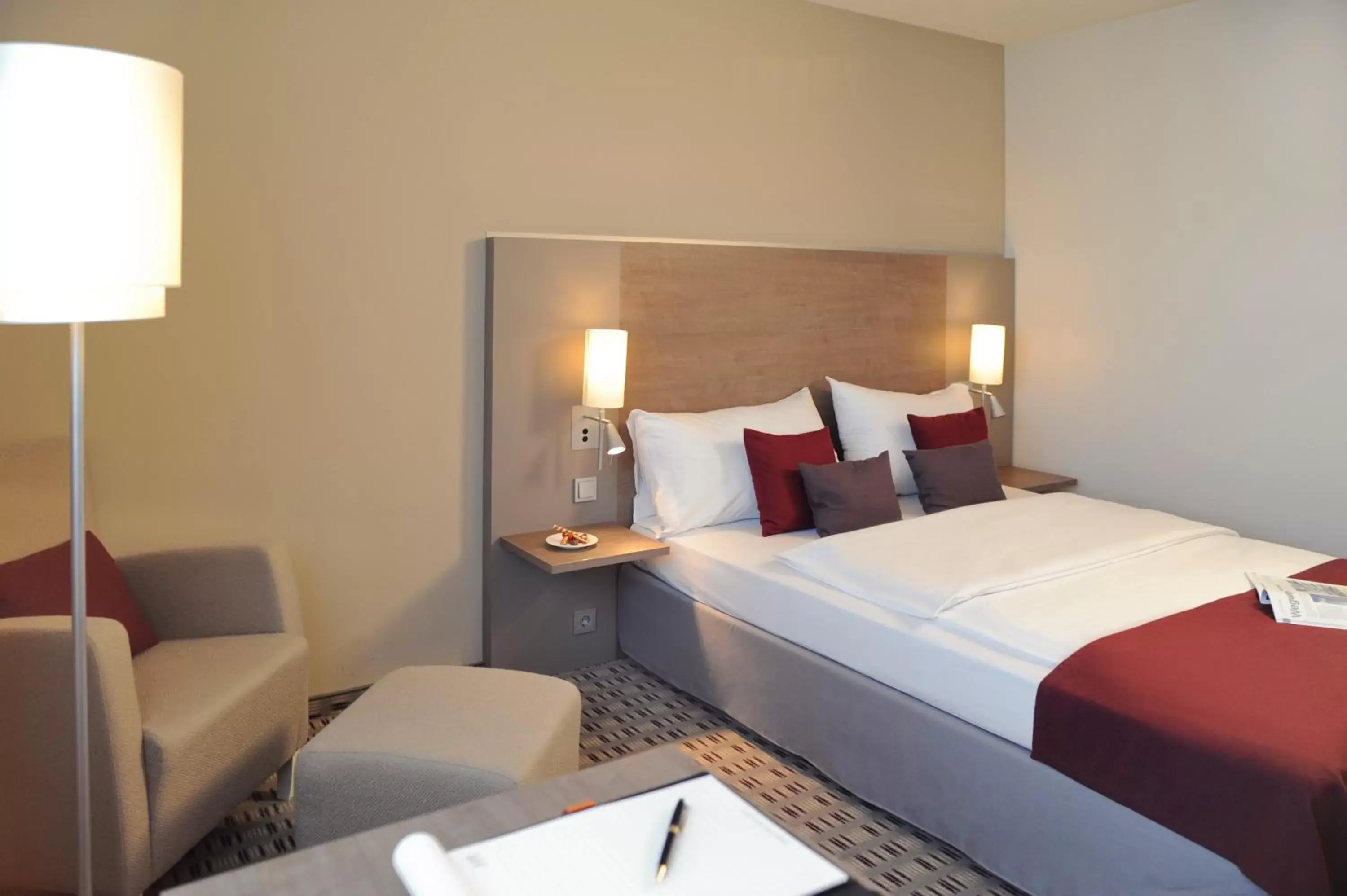 Bed in Mercure Hotel Frankfurt Eschborn Ost