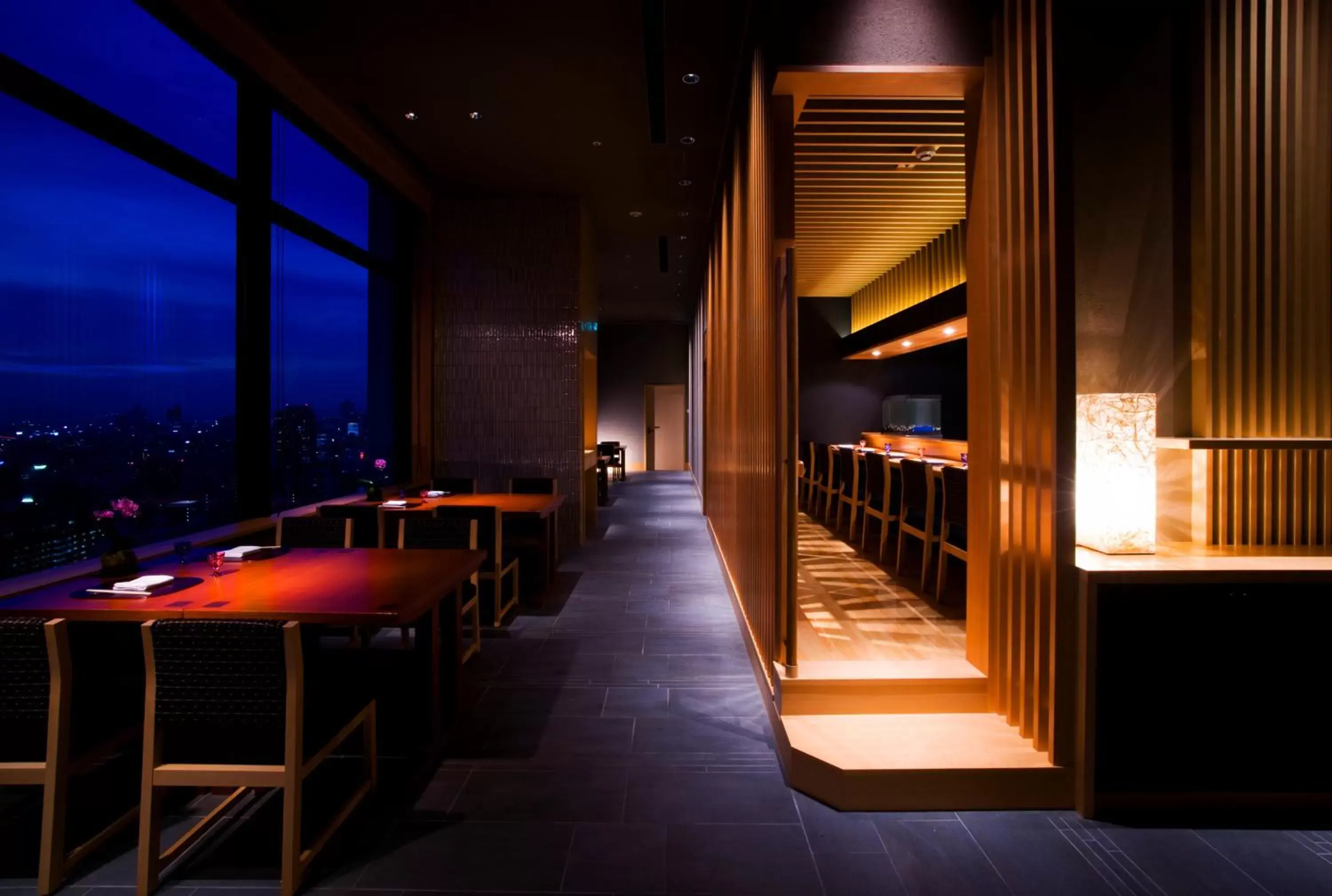 Restaurant/places to eat, Lounge/Bar in Hotel Monterey Grasmere Osaka