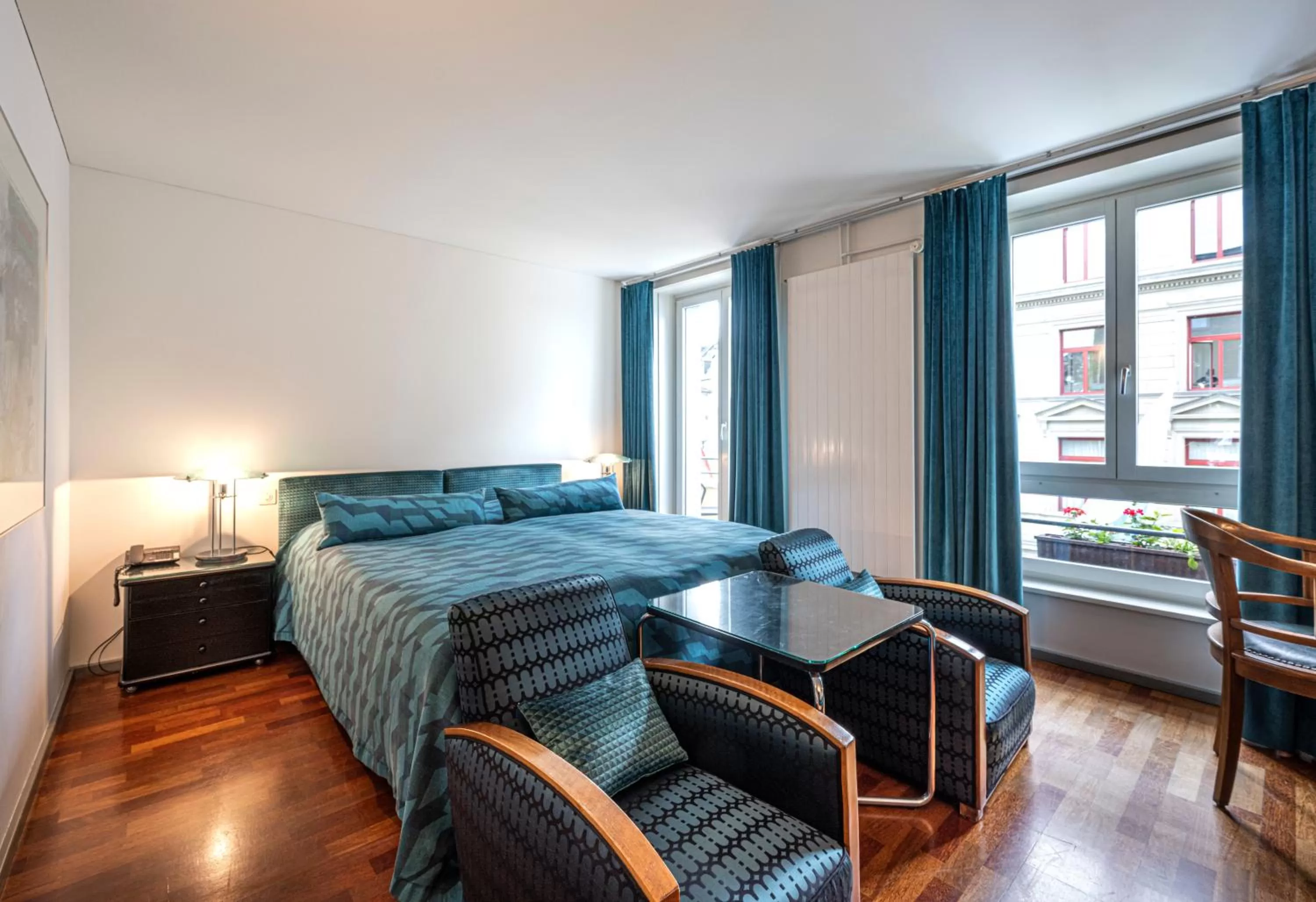 Staff, Bed in Hotel Rebstock