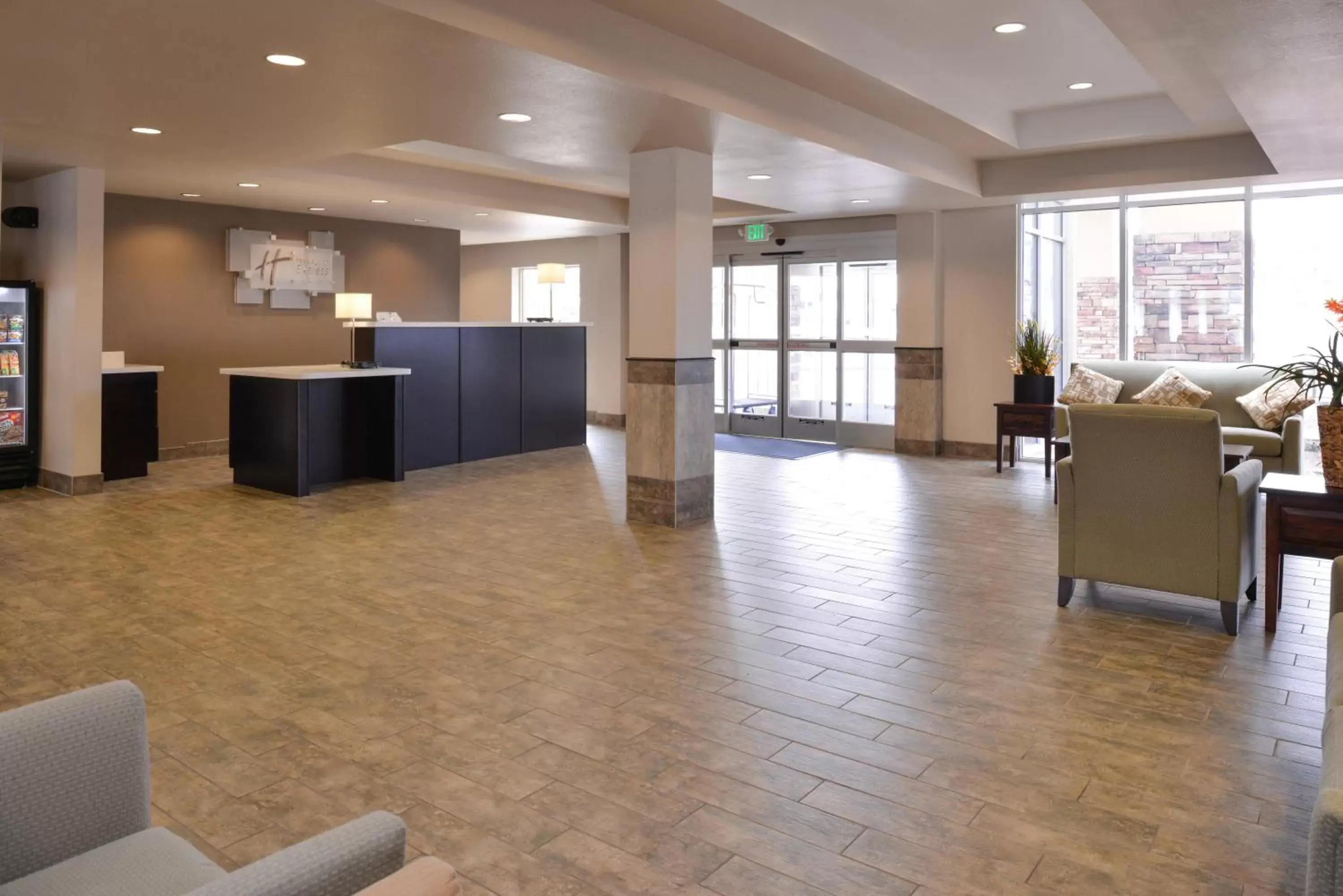 Lobby or reception in Holiday Inn Express & Suites Williams by IHG Lobby or reception in Holiday Inn Express & Suites Williams by IHG