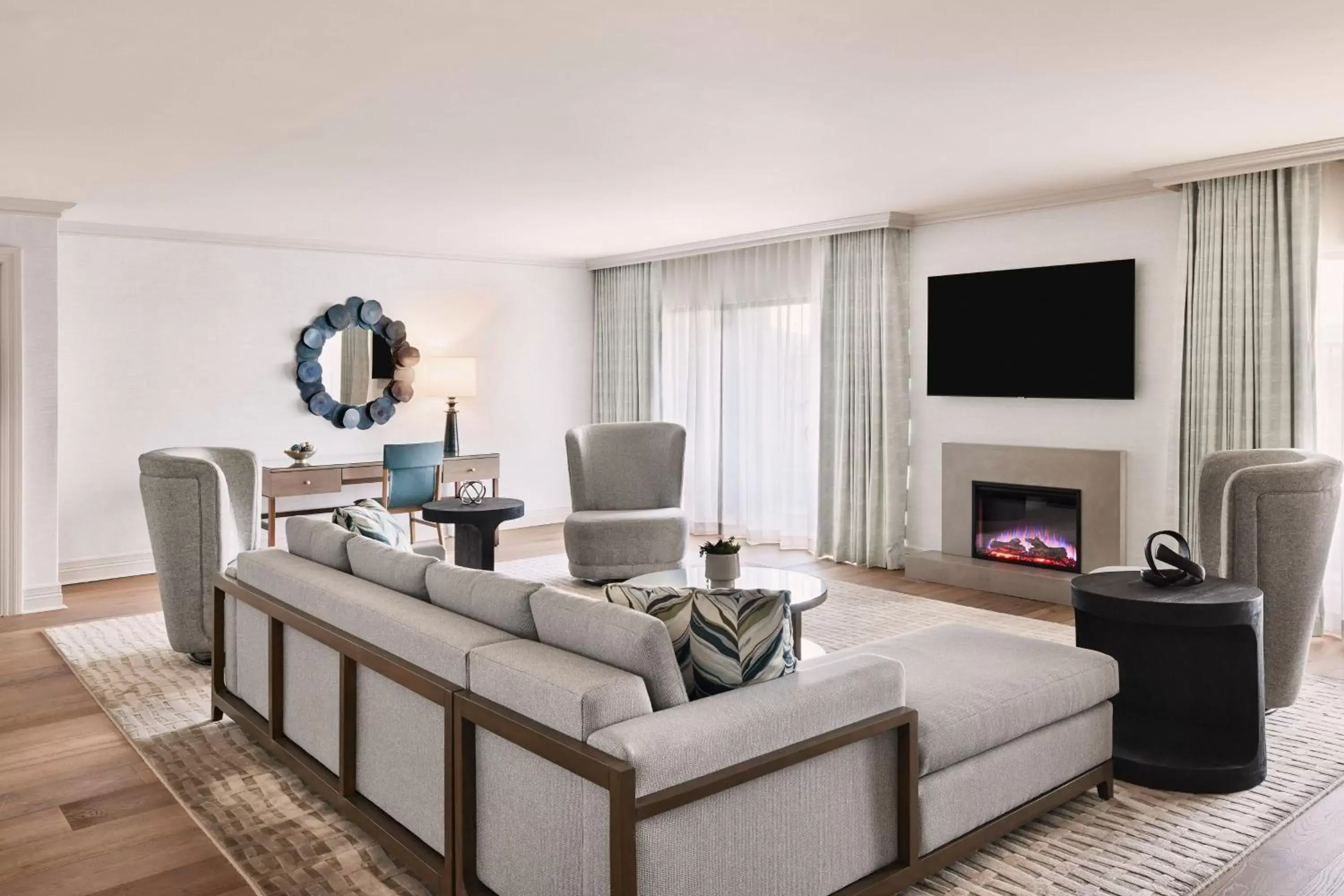 Bedroom, Seating Area in The Westin La Paloma Resort & Spa