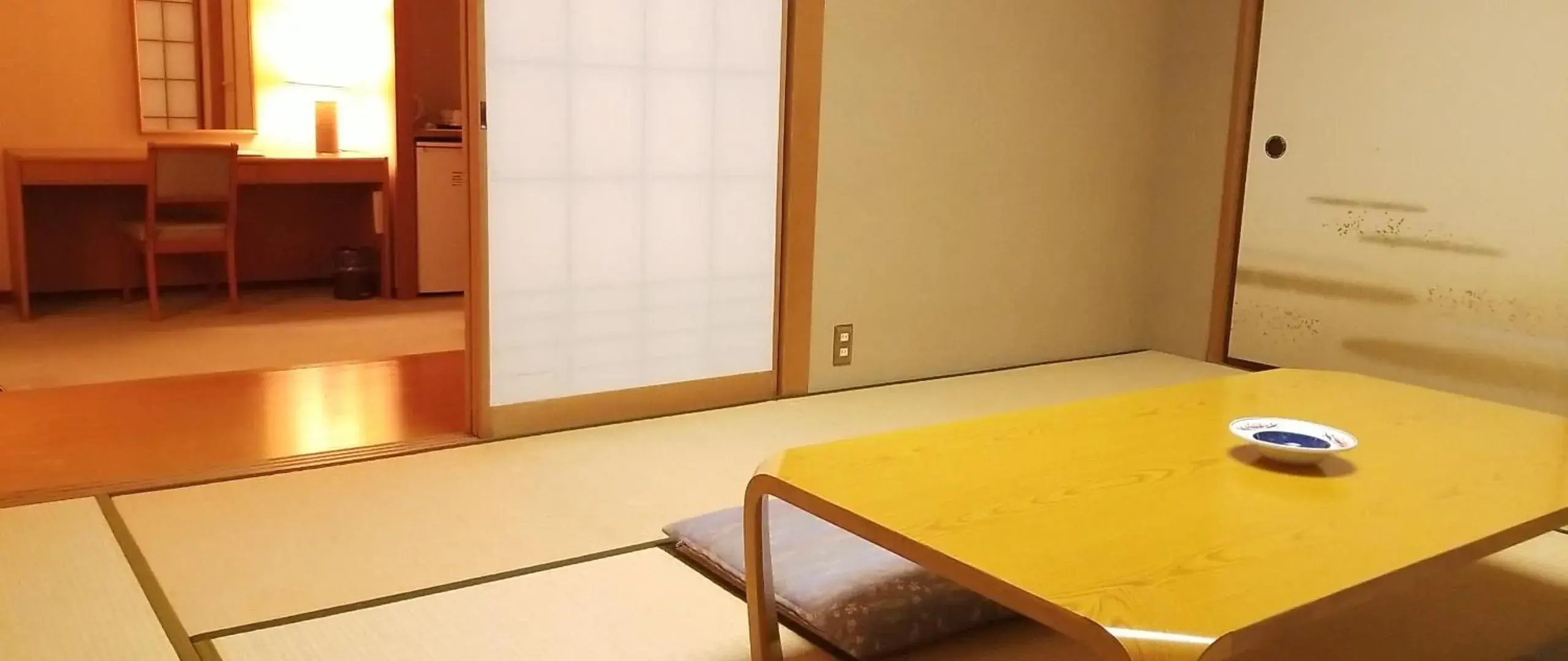 Photo of the whole room, Dining Area in Hotel Grand Terrace Toyama