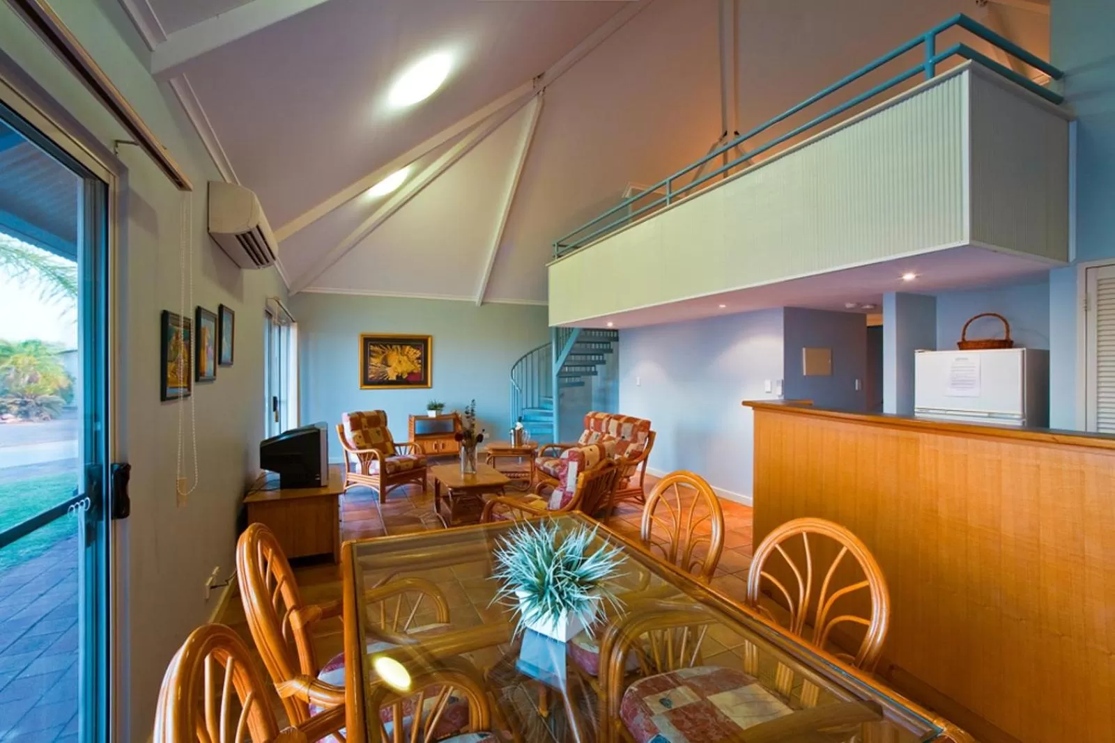 Dining area in Potshot Hotel Resort