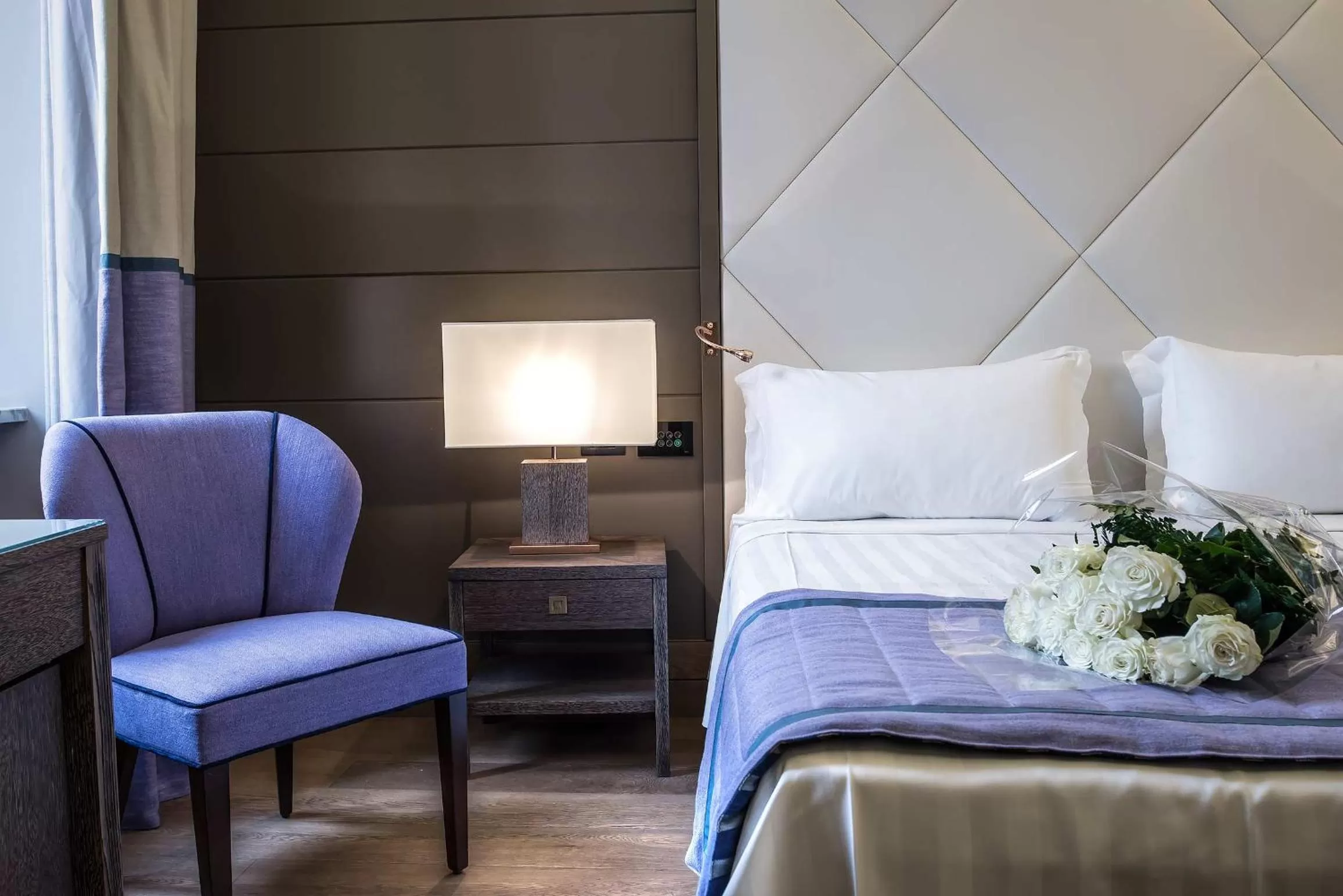 Seating area, Bed in Hotel Martis Palace