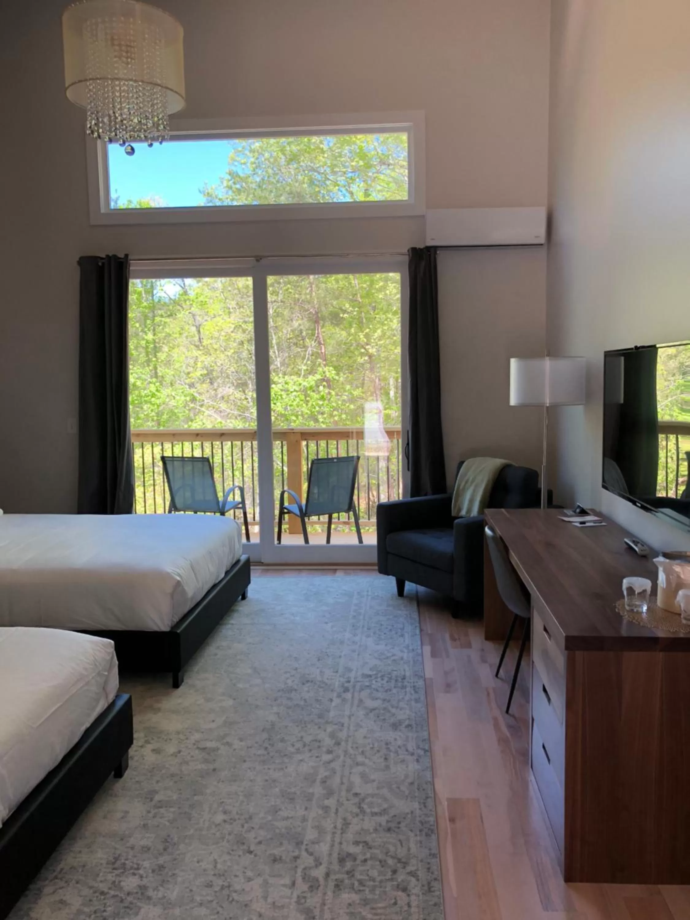 Bed in The Limelight Inn