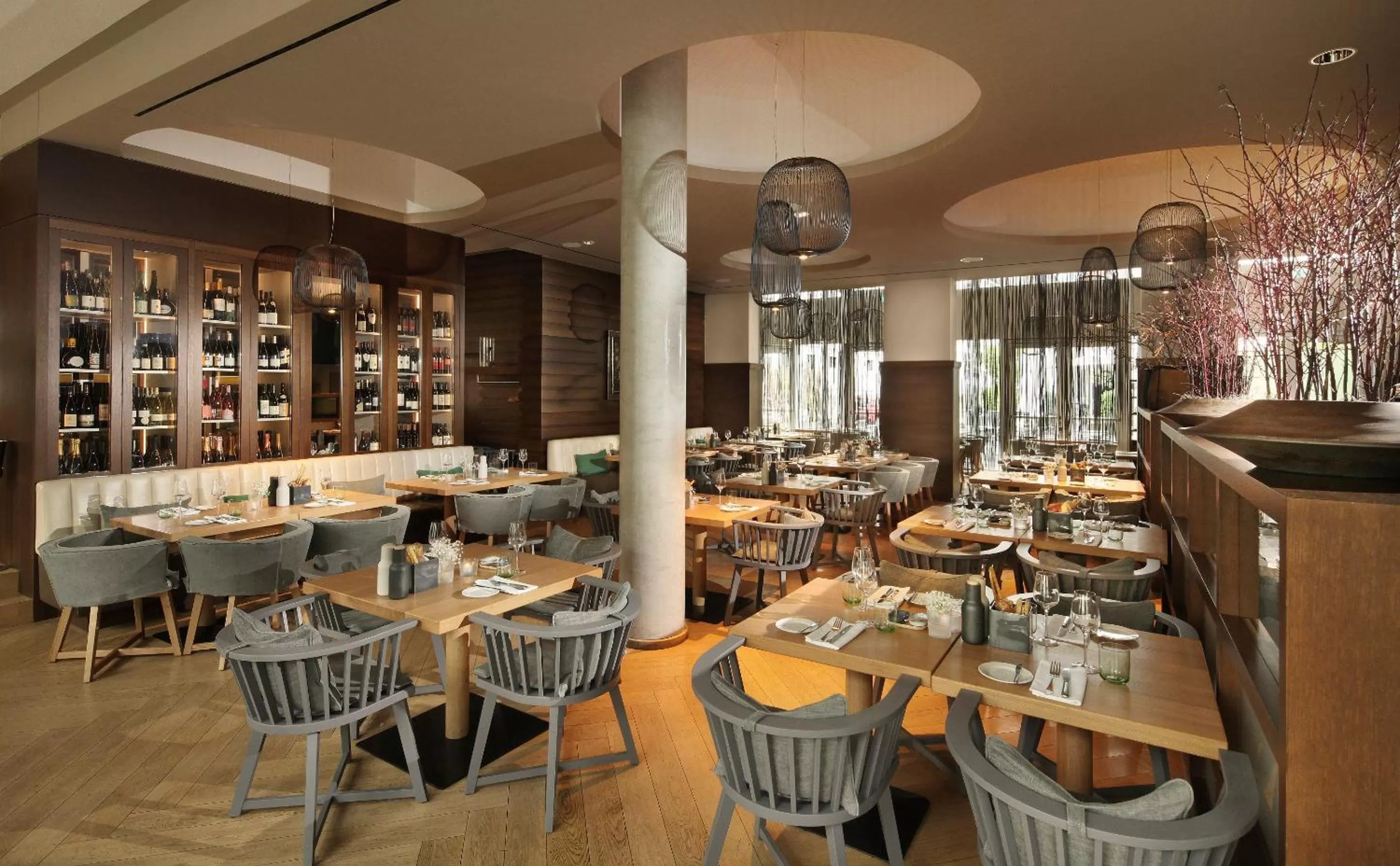 Restaurant/places to eat in Hotel Maximilian’s