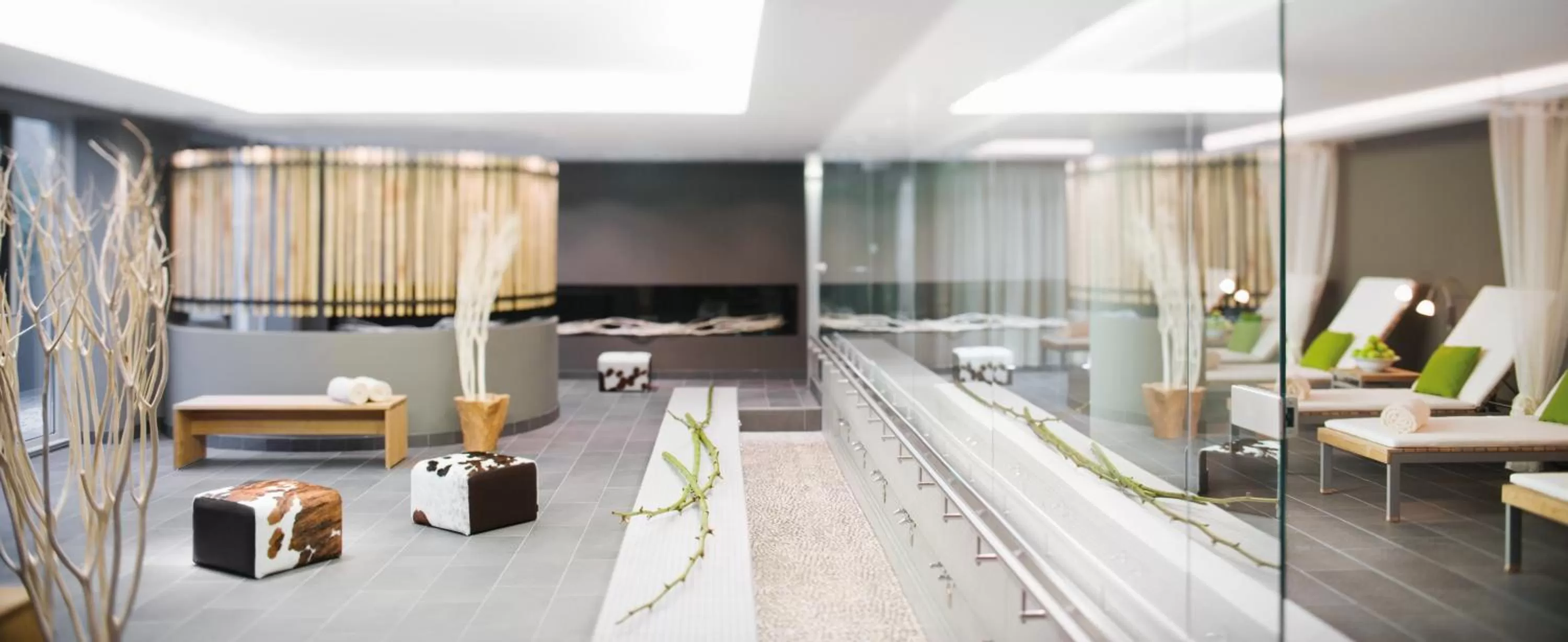 Area and facilities in Mövenpick Hotel Stuttgart Airport