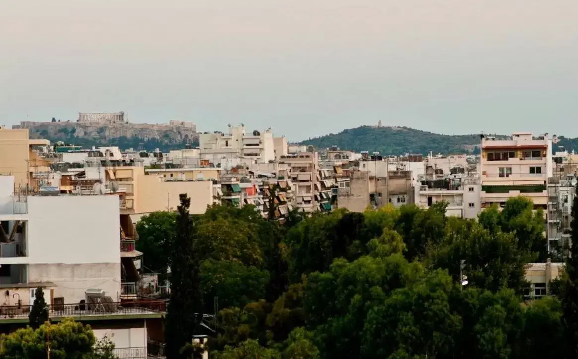 Neighbourhood in Athenian home
