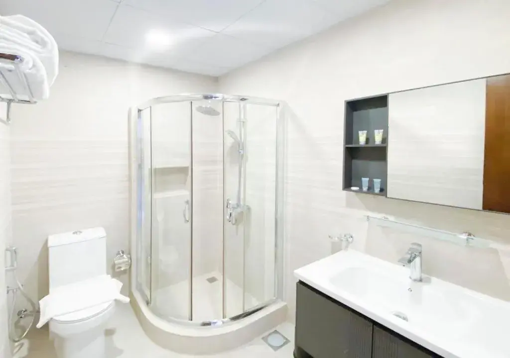 Shower, Bathroom in The Sea Loft Boutique Chalets