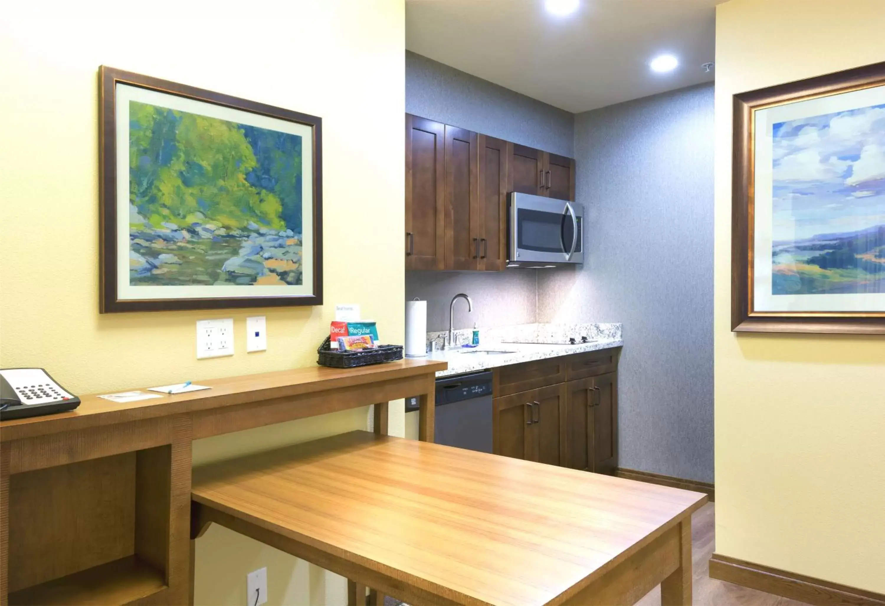 Kitchen or kitchenette, Kitchen/Kitchenette in Homewood Suites by Hilton Billings